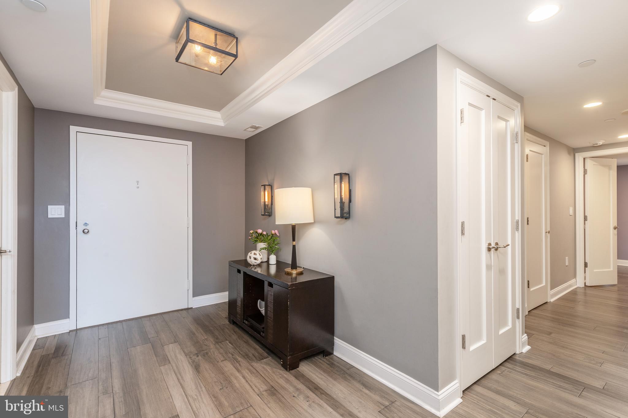 202-10 W Rittenhouse Sq #1708