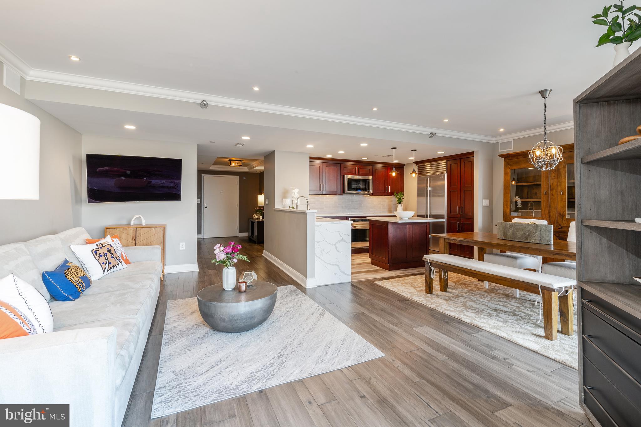 202-10 W Rittenhouse Sq #1708