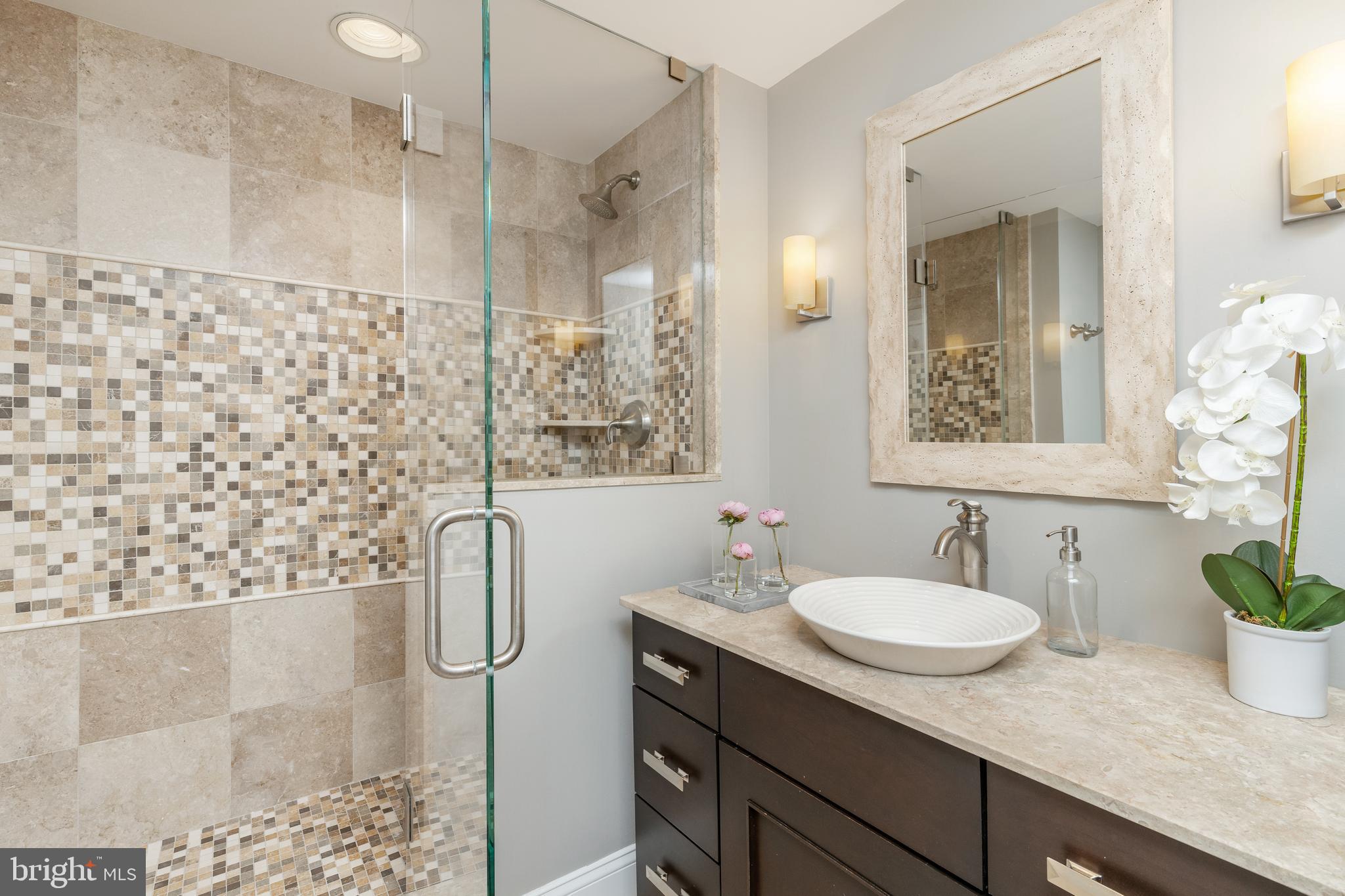 202-10 W Rittenhouse Sq #1708