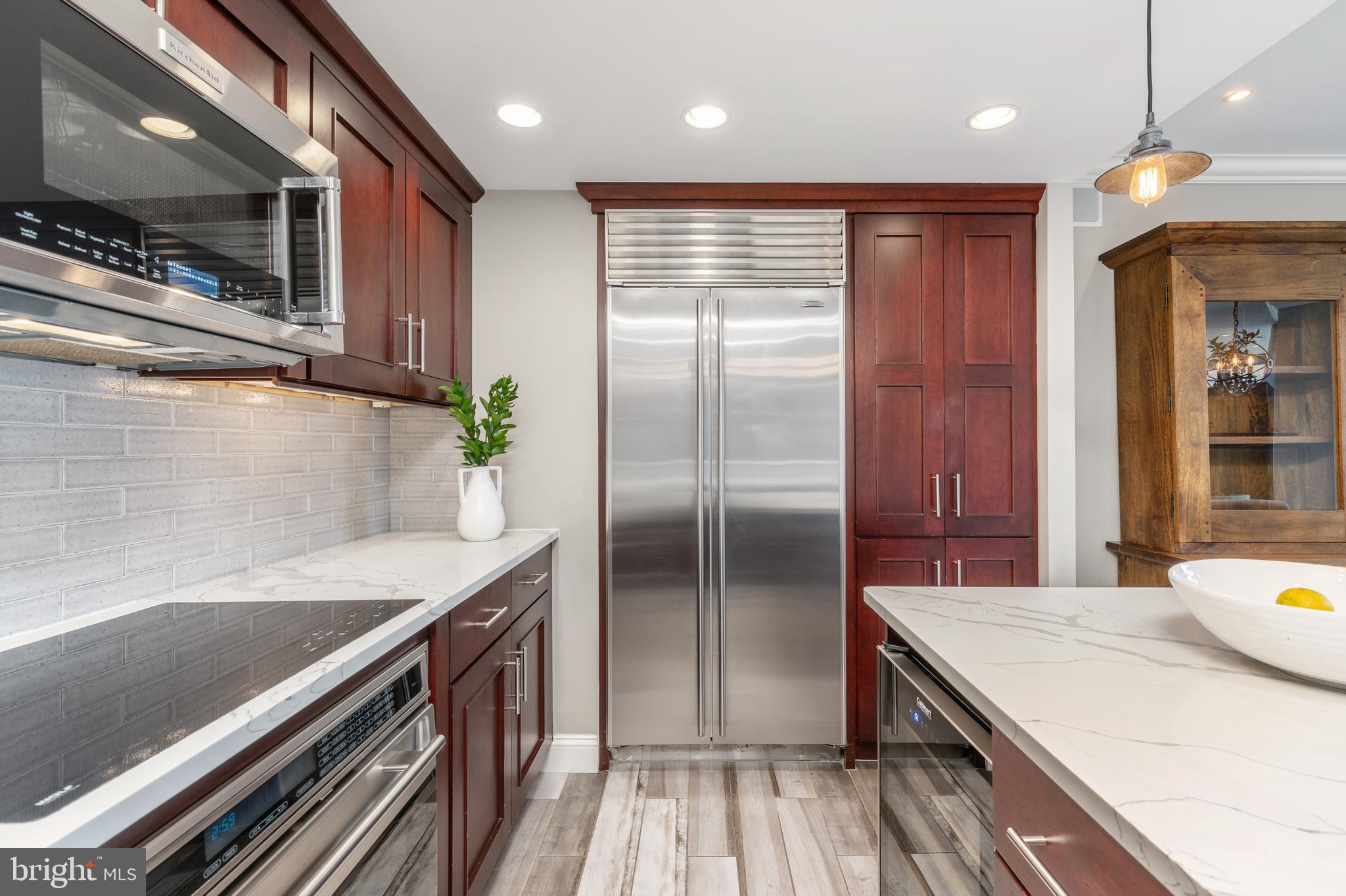 202-10 W Rittenhouse Sq #1708