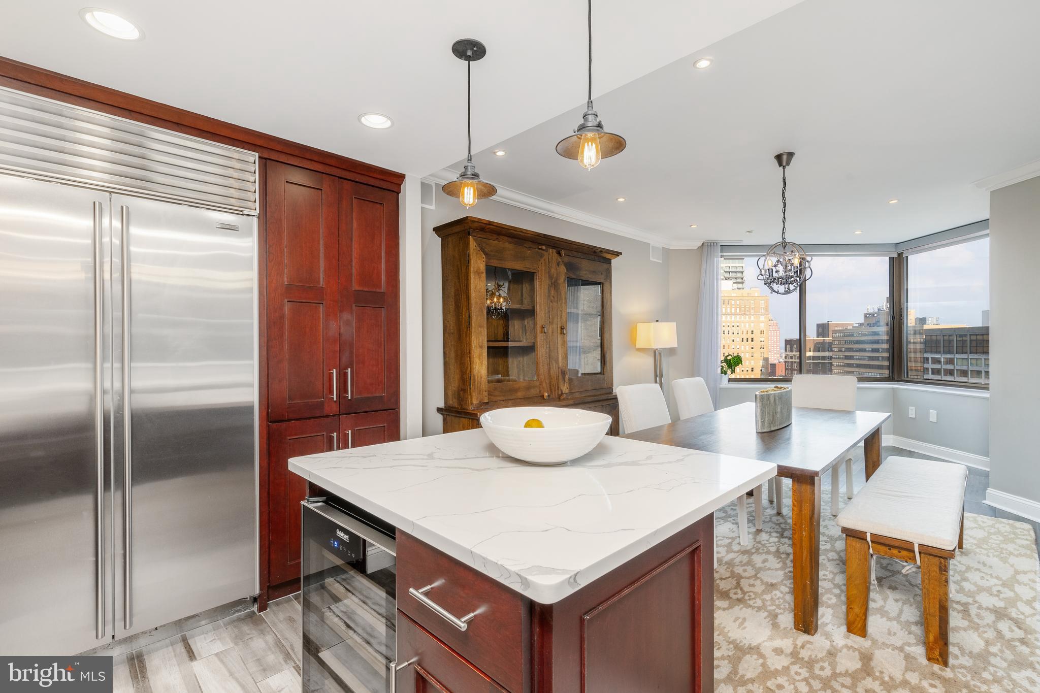202-10 W Rittenhouse Sq #1708