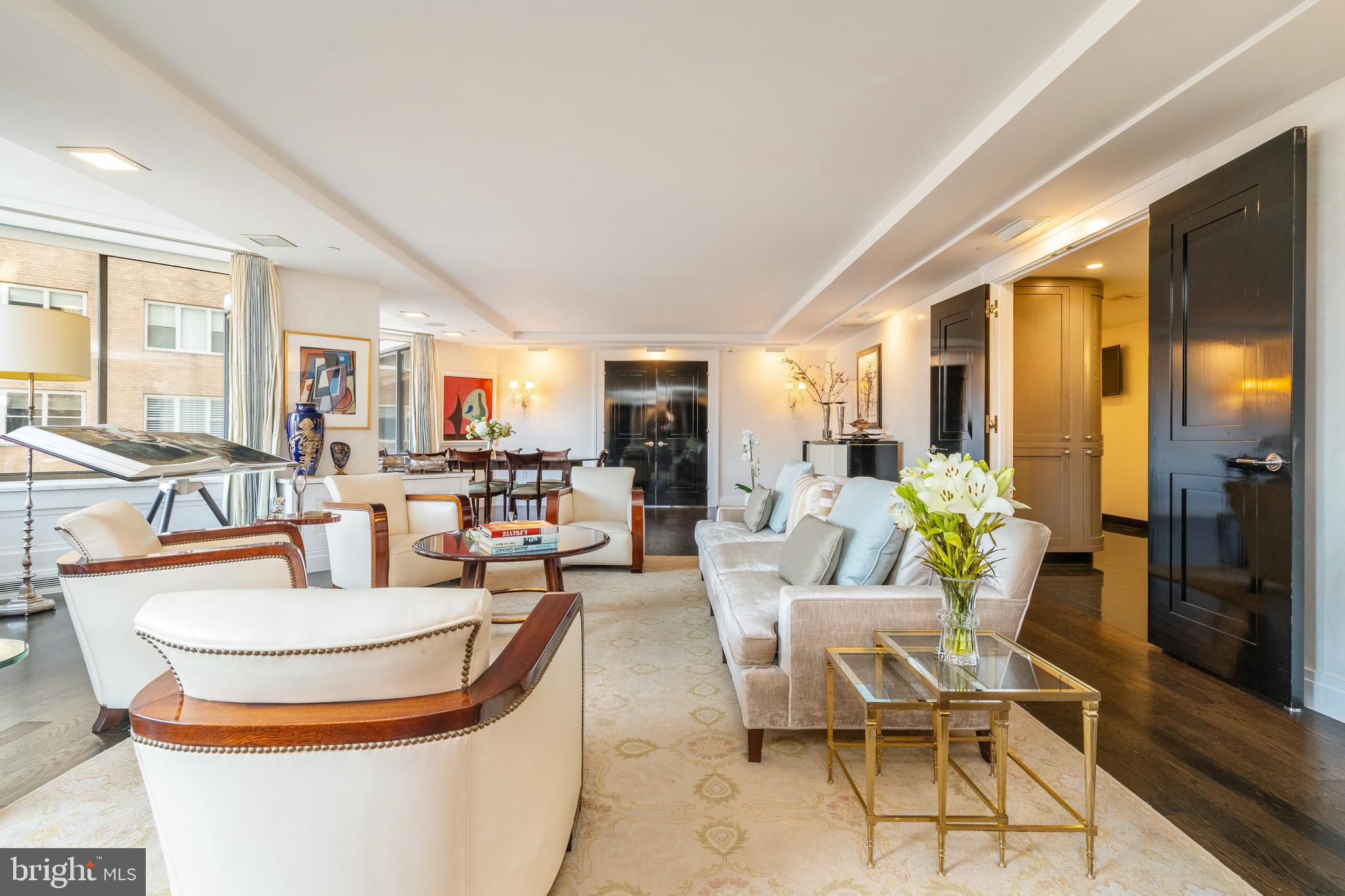 202-10 W Rittenhouse Sq #1208