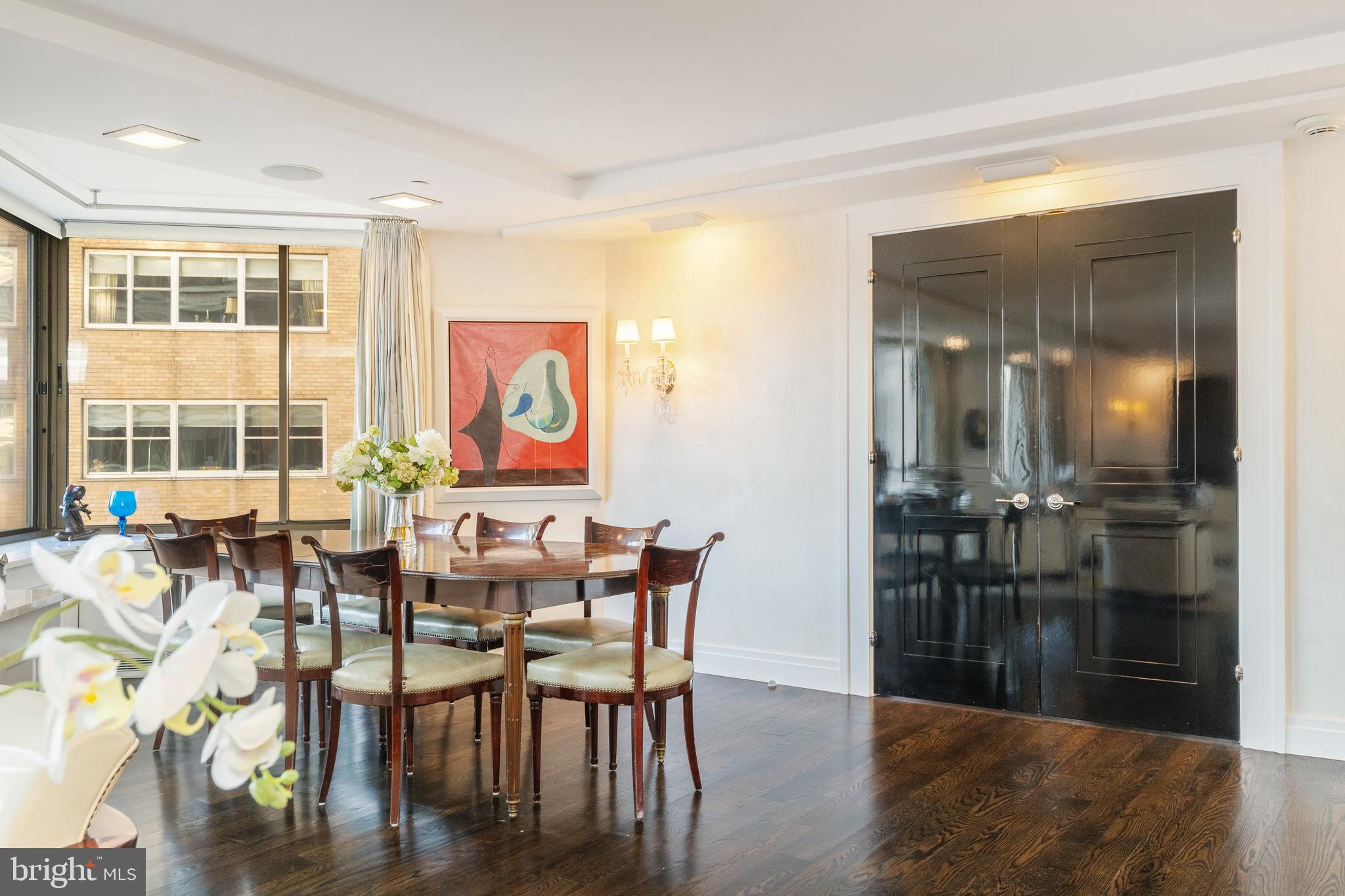 202-10 W Rittenhouse Sq #1208