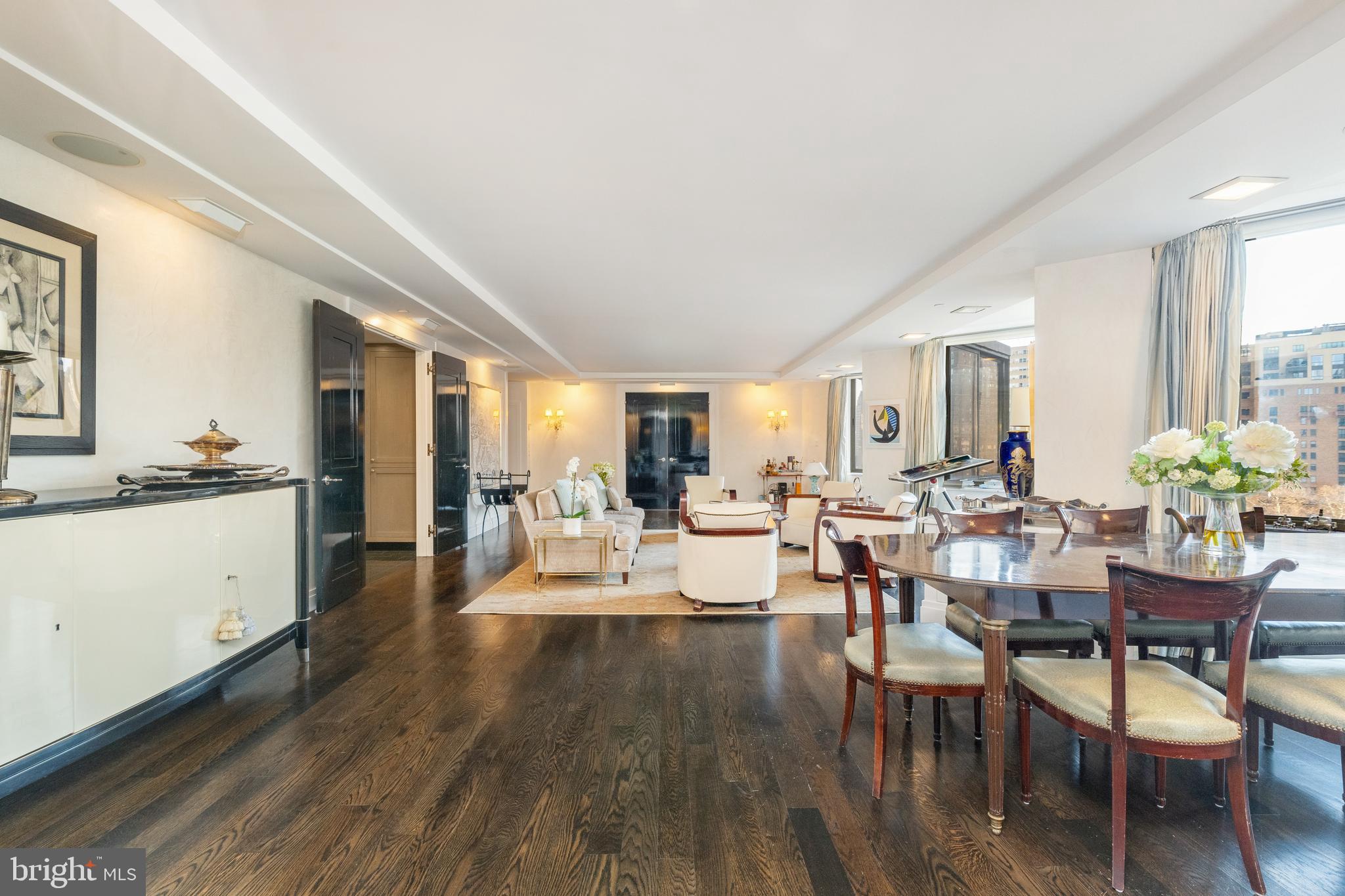 202-10 W Rittenhouse Sq #1208