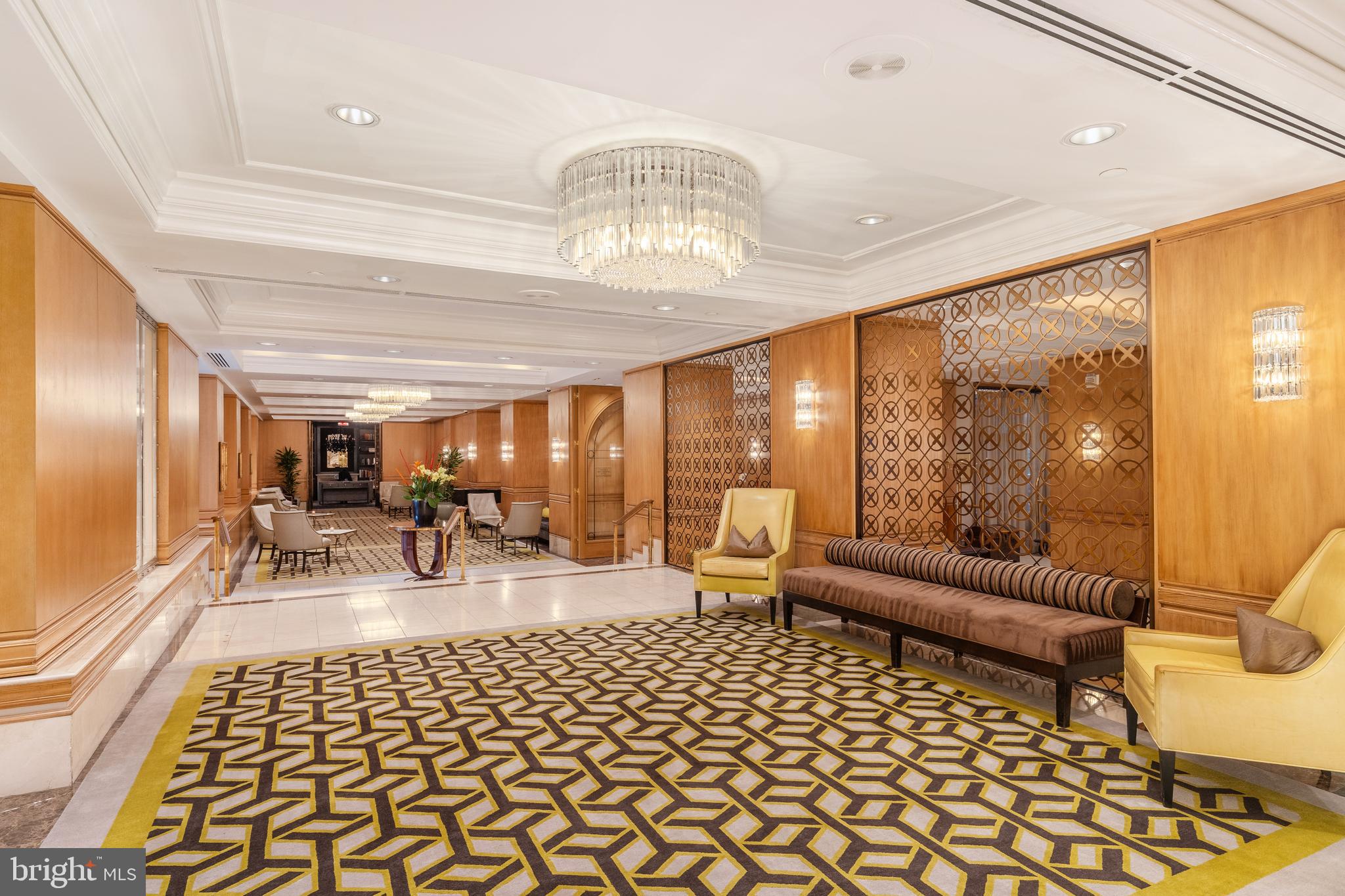 202-10 W Rittenhouse Sq #1208