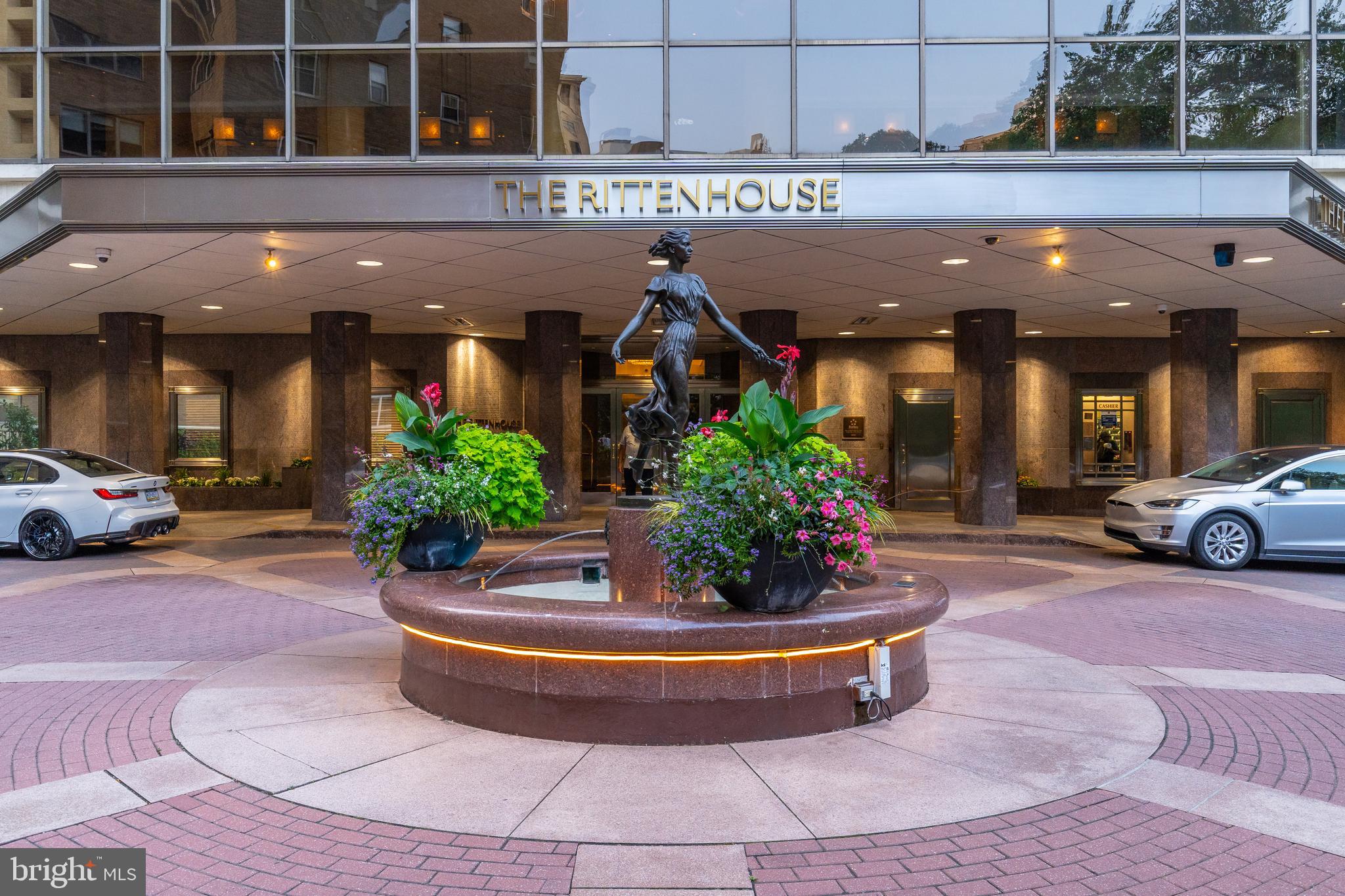 202-10 W Rittenhouse Sq #1208