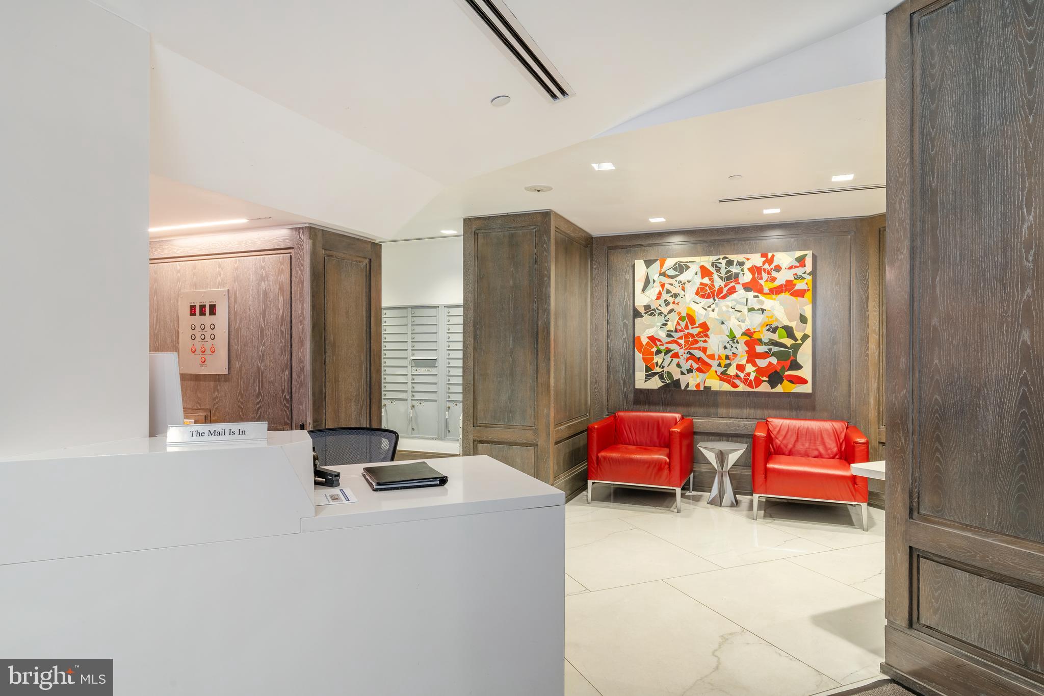 202-10 W Rittenhouse Sq #1208