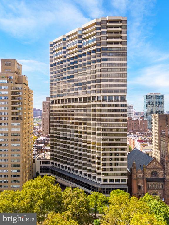 202-10 W Rittenhouse Sq #1208