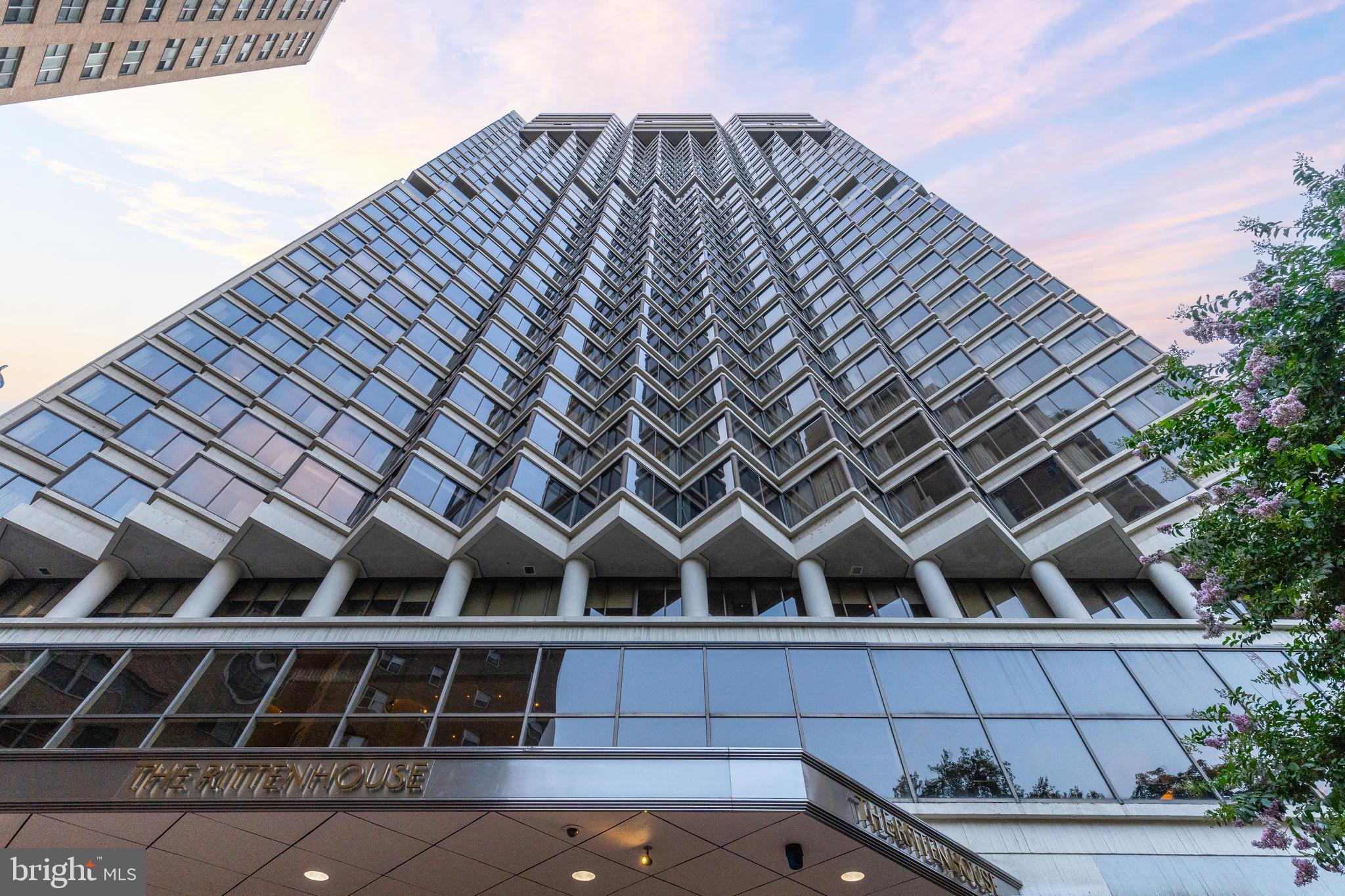 202-10 W Rittenhouse Sq #1208