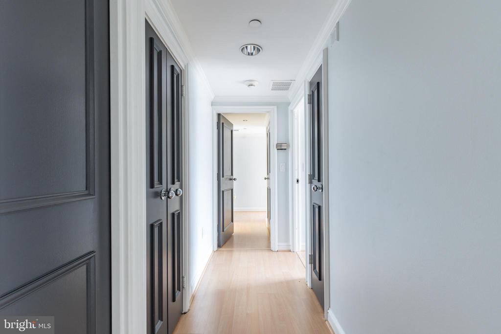 202-10 W RITTENHOUSE SQ #1108