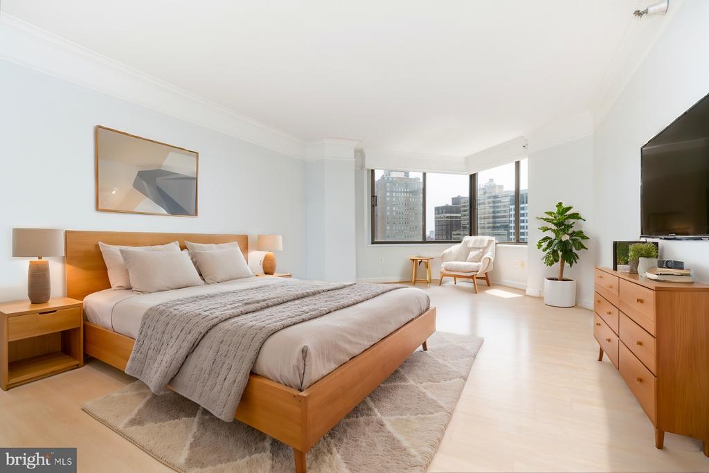 202-10 W RITTENHOUSE SQ #1108