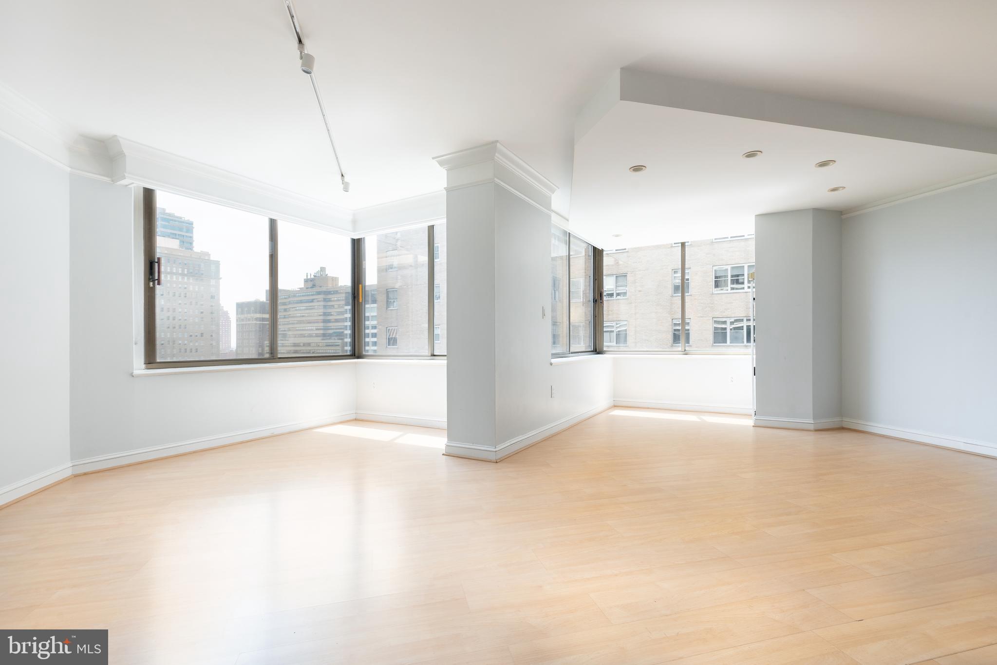 202-10 W RITTENHOUSE SQ #1108
