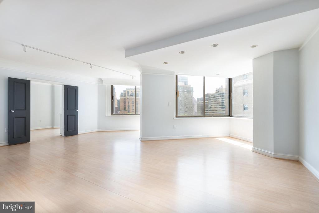 202-10 W RITTENHOUSE SQ #1108