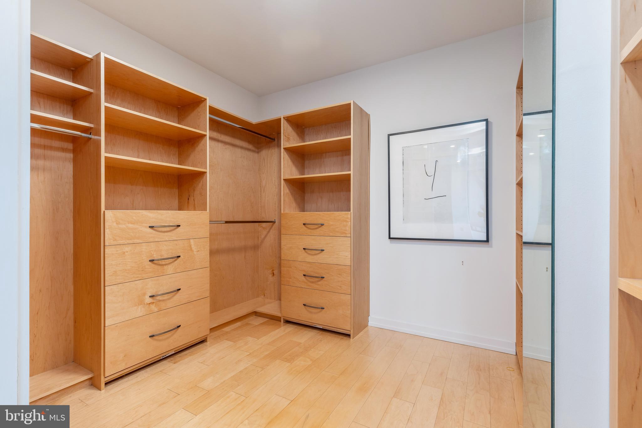 121-35 Walnut St #203