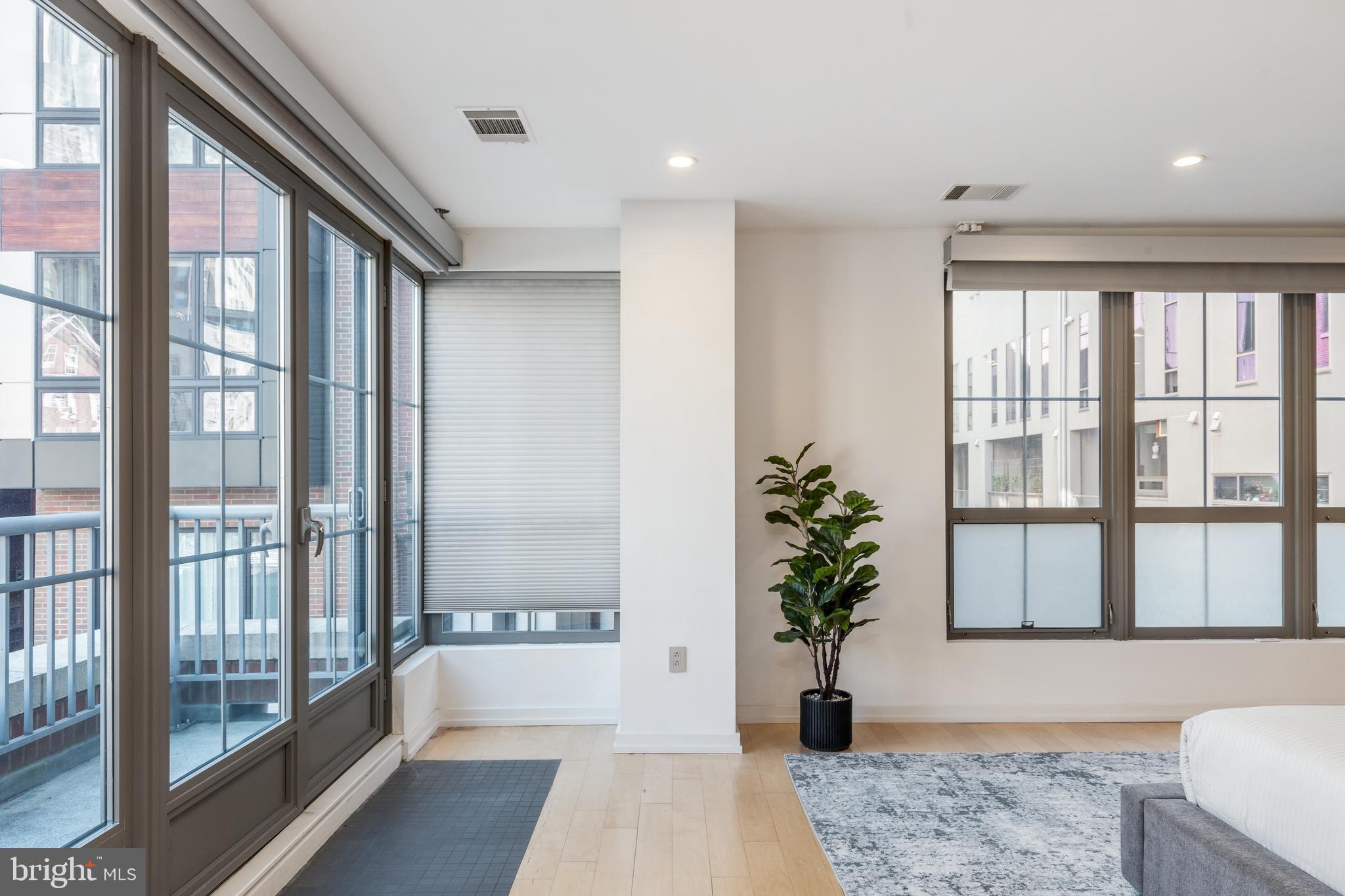 121-35 Walnut St #203