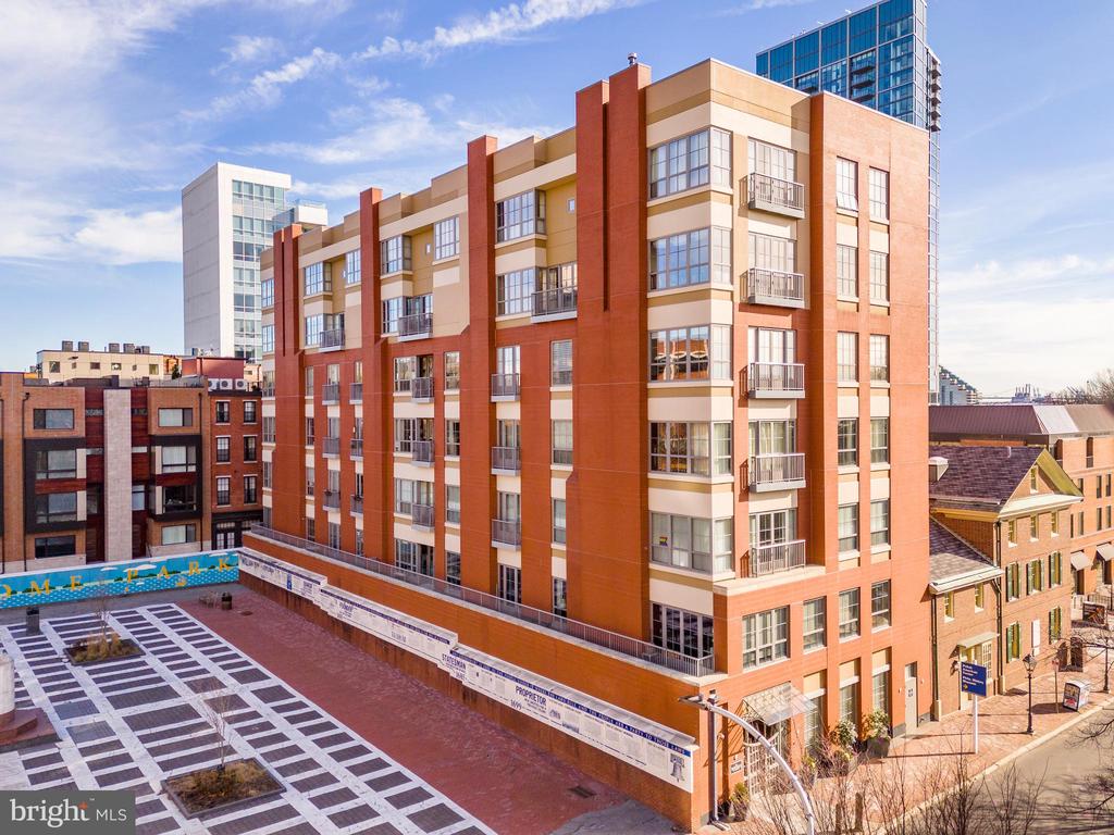 121-35 Walnut St #203