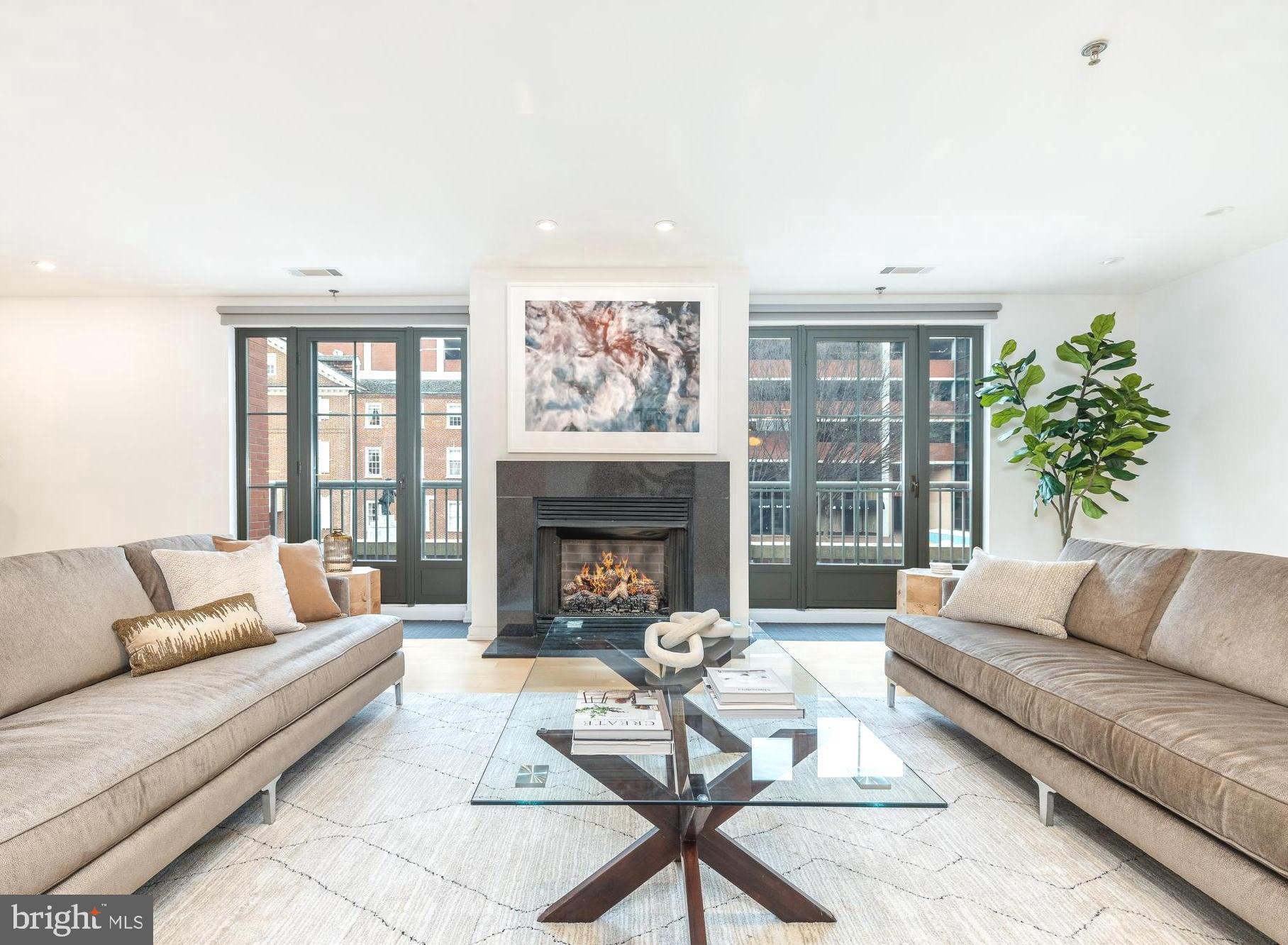 121-35 Walnut St #203