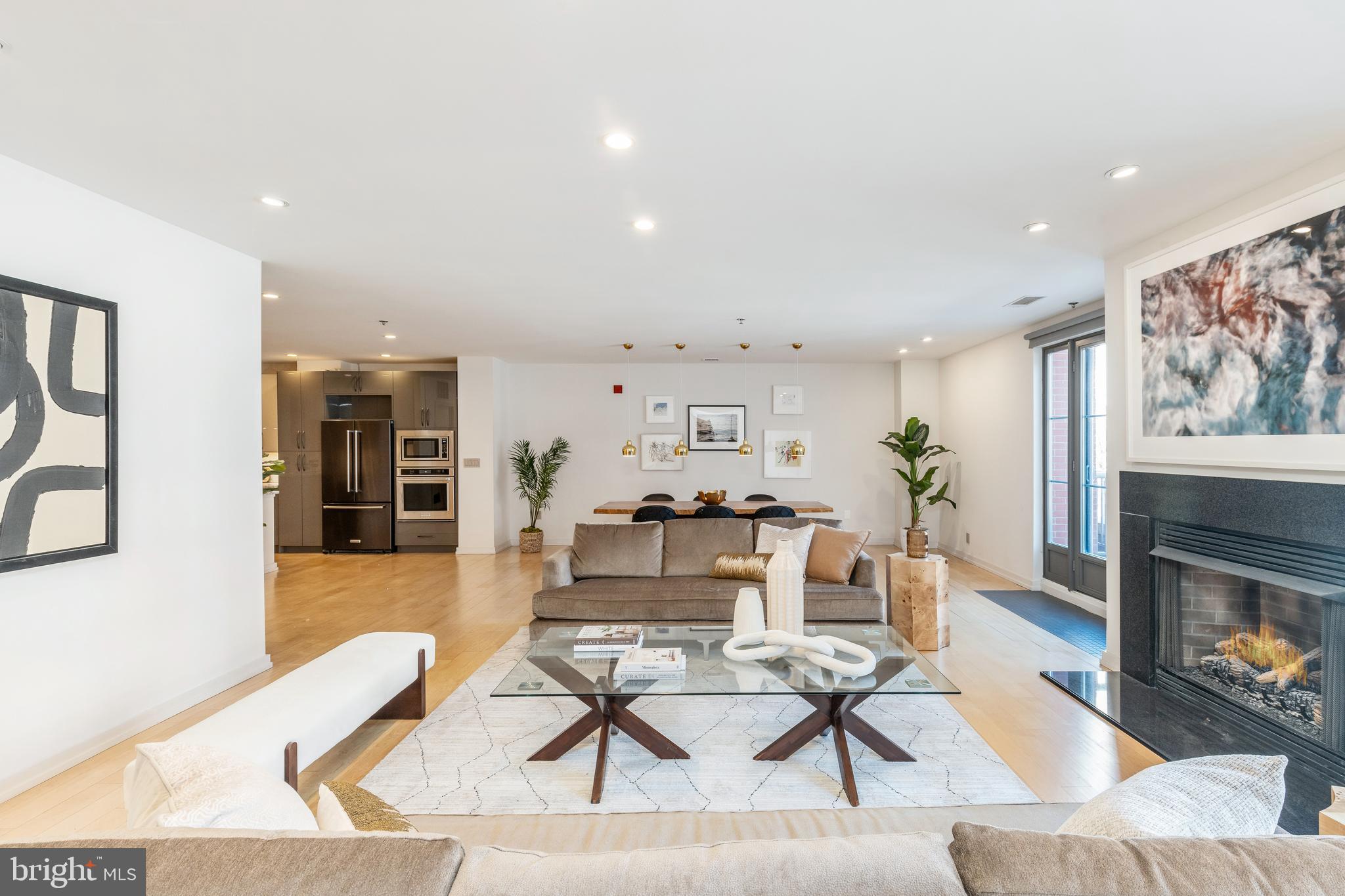 121-35 Walnut St #203