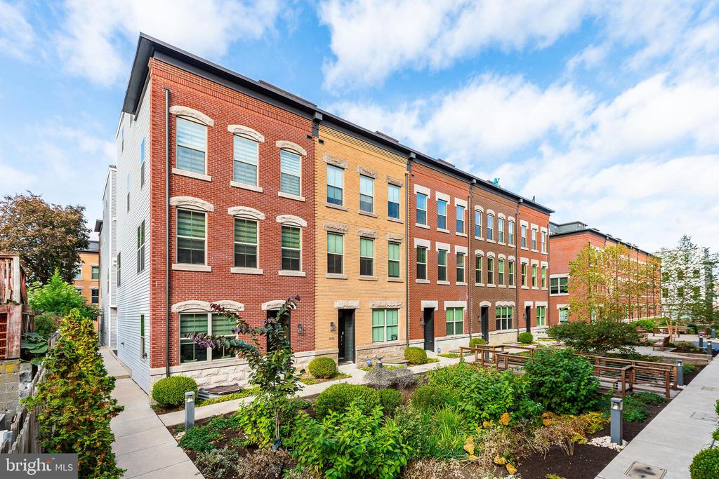 1432 S Leithgow Ter