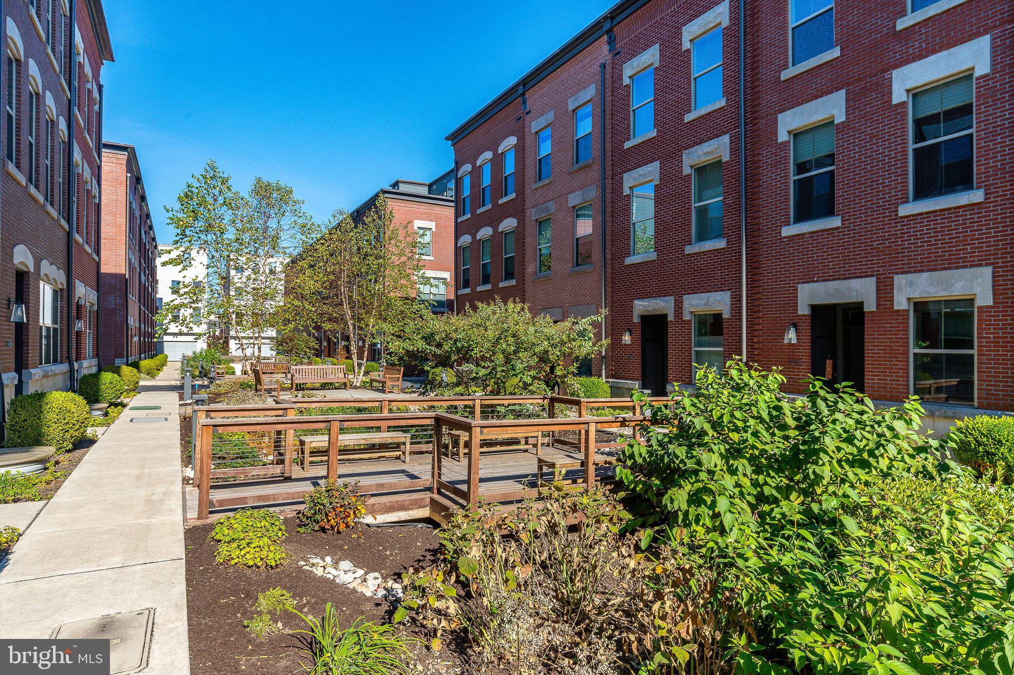 1432 S Leithgow Ter
