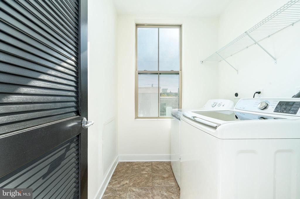 1432 S Leithgow Ter