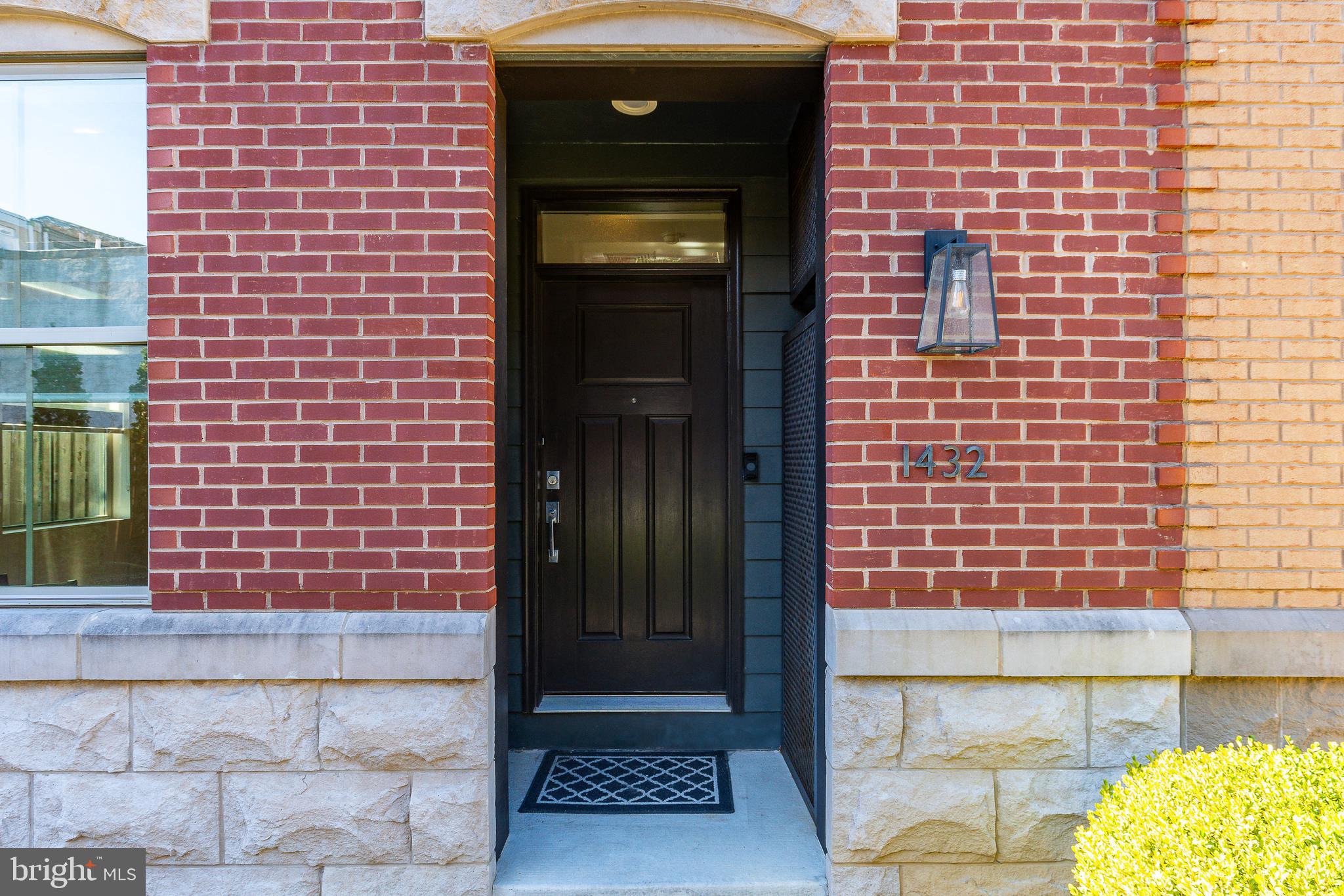 1432 S Leithgow Ter