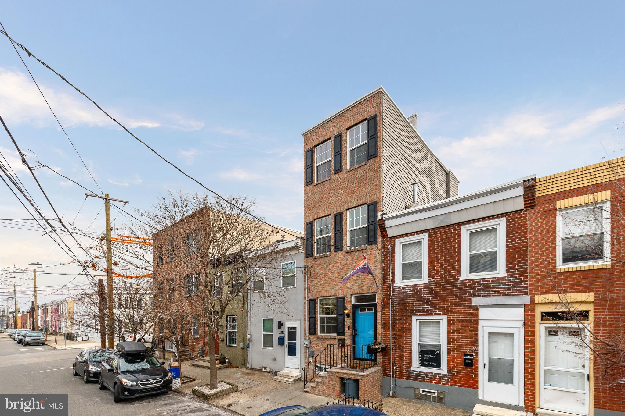 2211 Almond St
