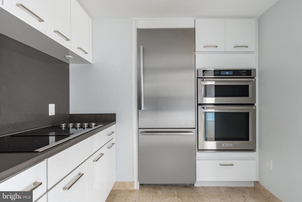 202-10 W Rittenhouse Sq #1108