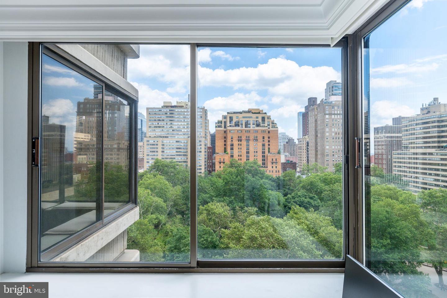 202-10 W Rittenhouse Sq #1108