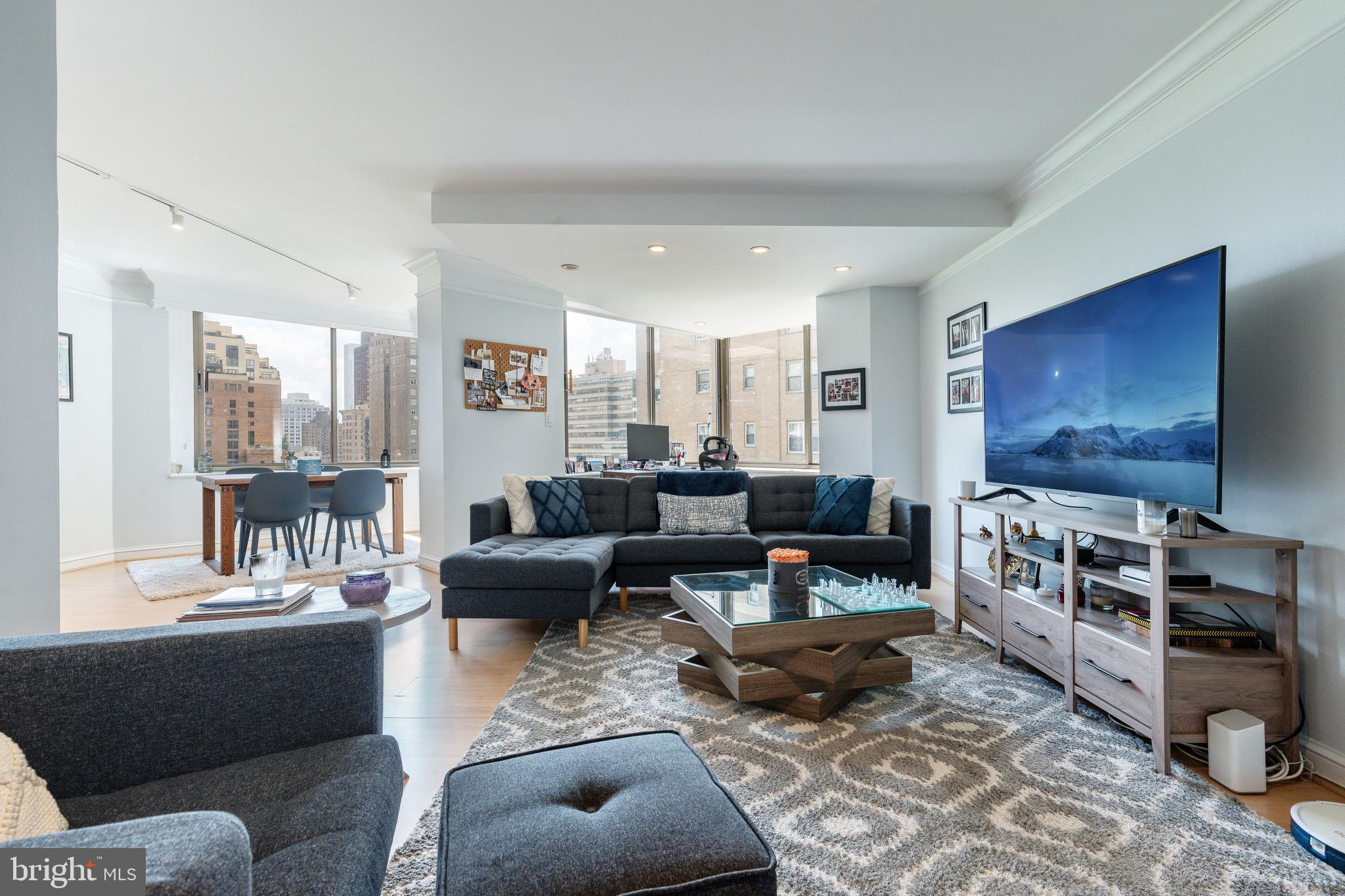 202-10 W Rittenhouse Sq #1108