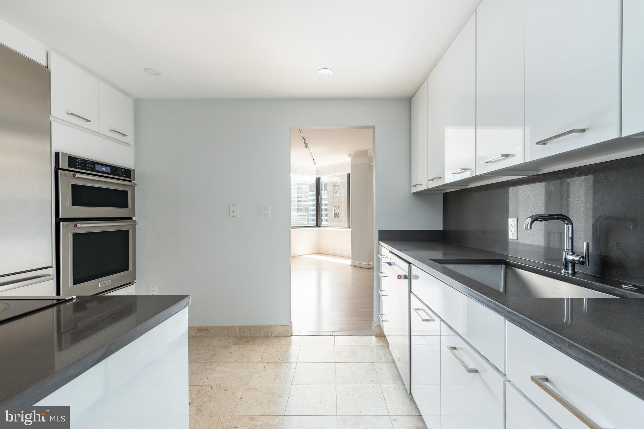 202-10 W Rittenhouse Sq #1108