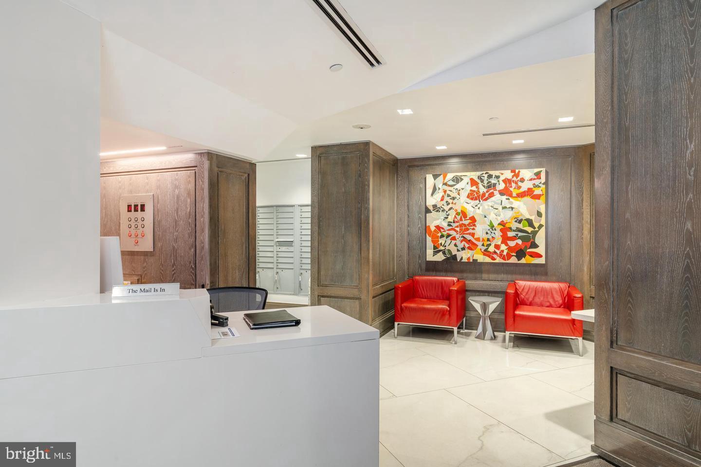 202-10 W Rittenhouse Sq #1108