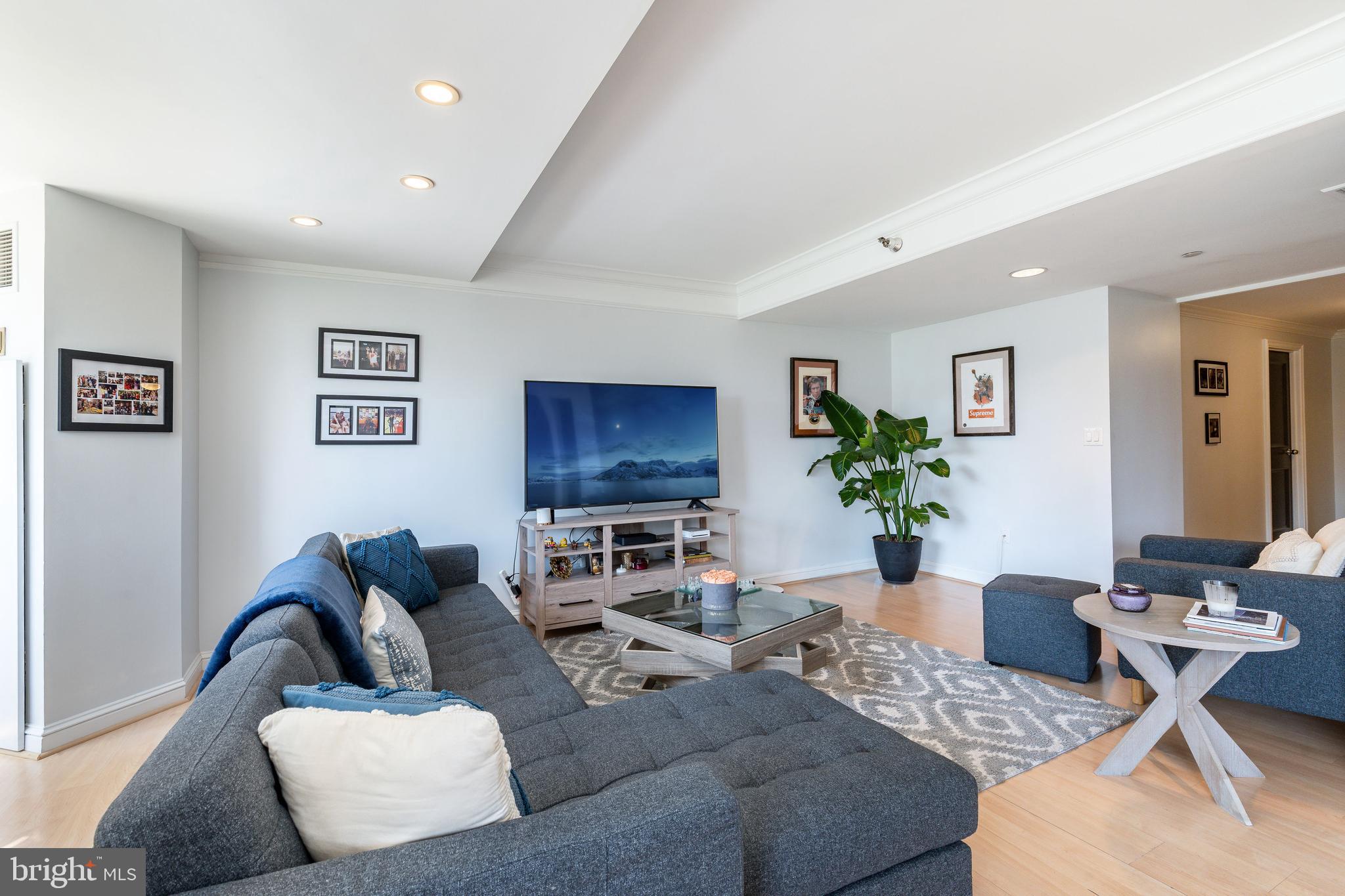 202-10 W Rittenhouse Sq #1108