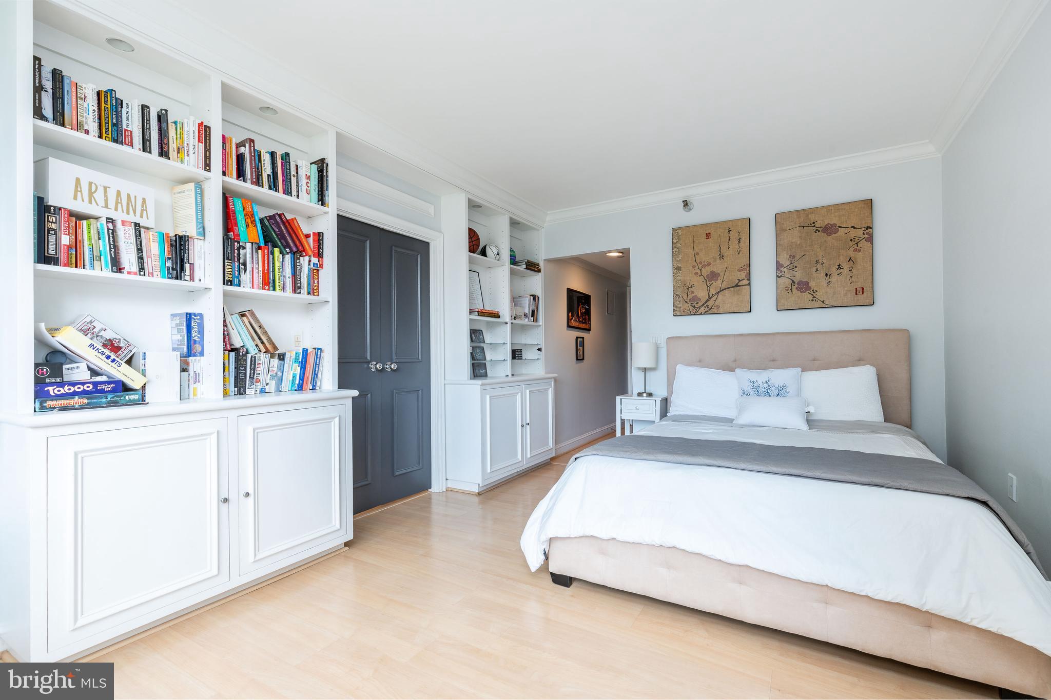 202-10 W Rittenhouse Sq #1108