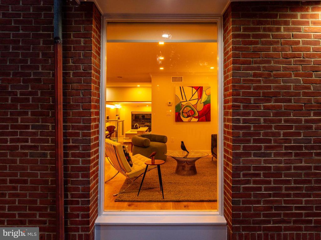 318 S 4TH STREET