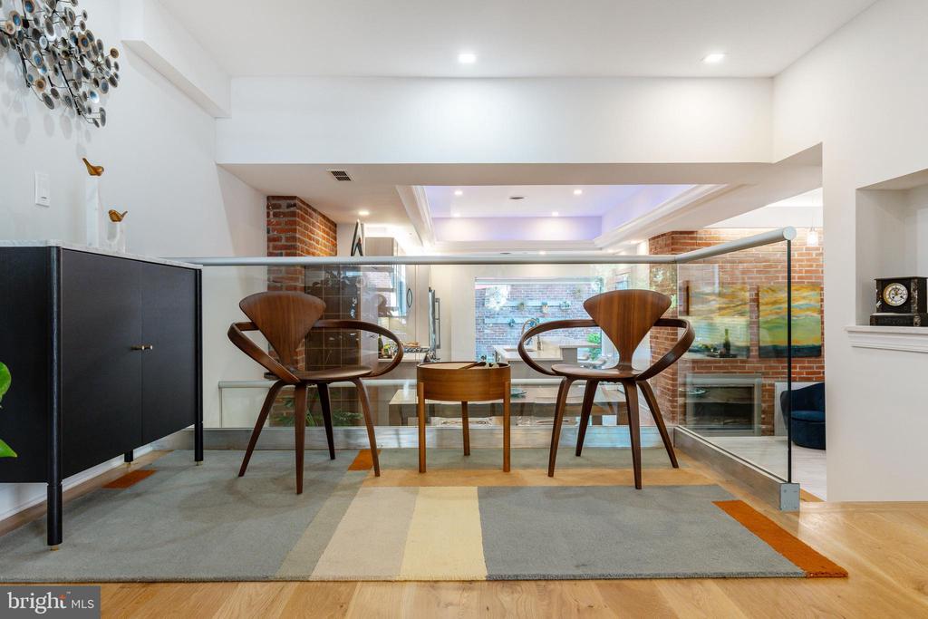 318 S 4TH STREET