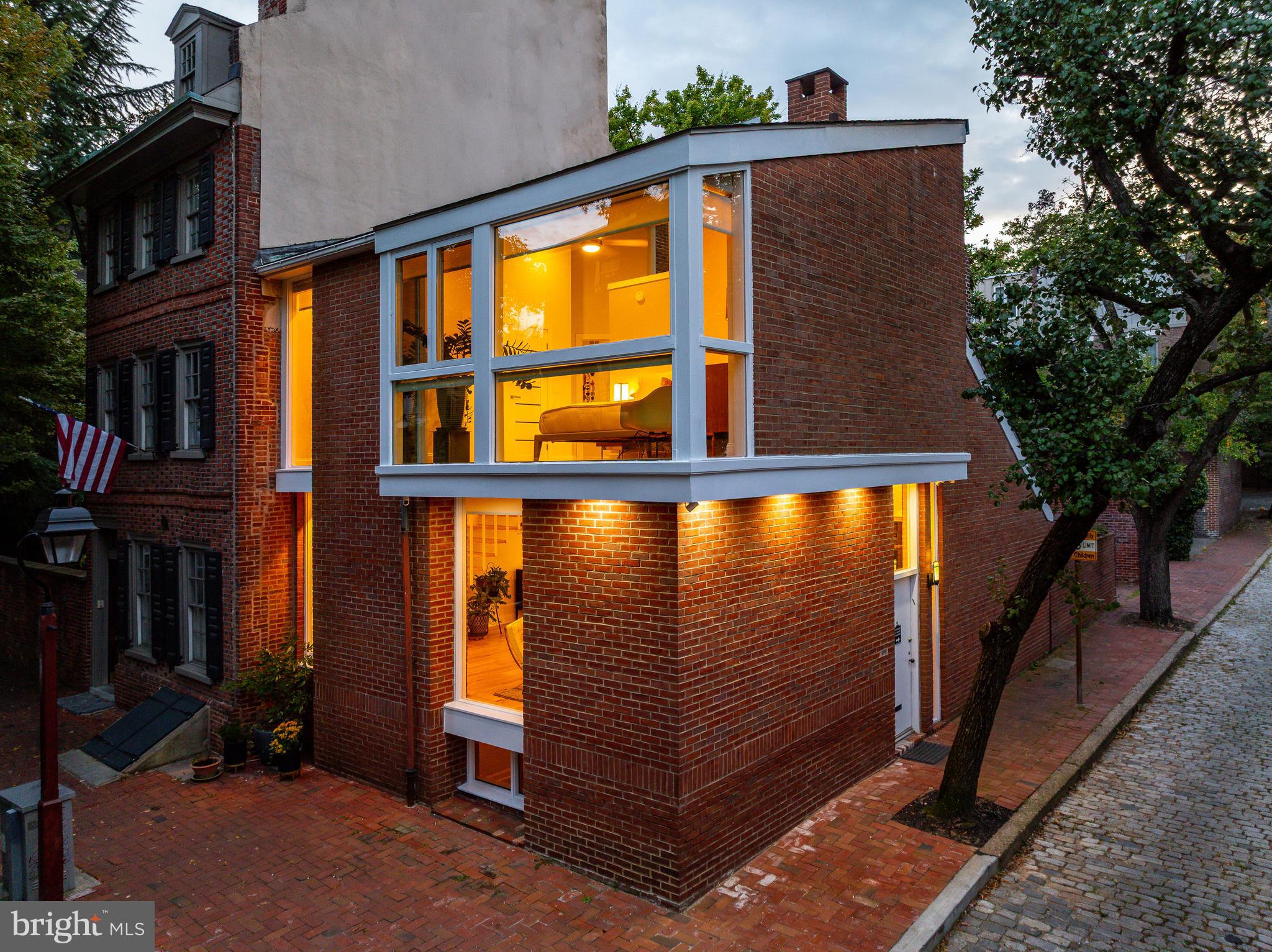 318 S 4TH STREET