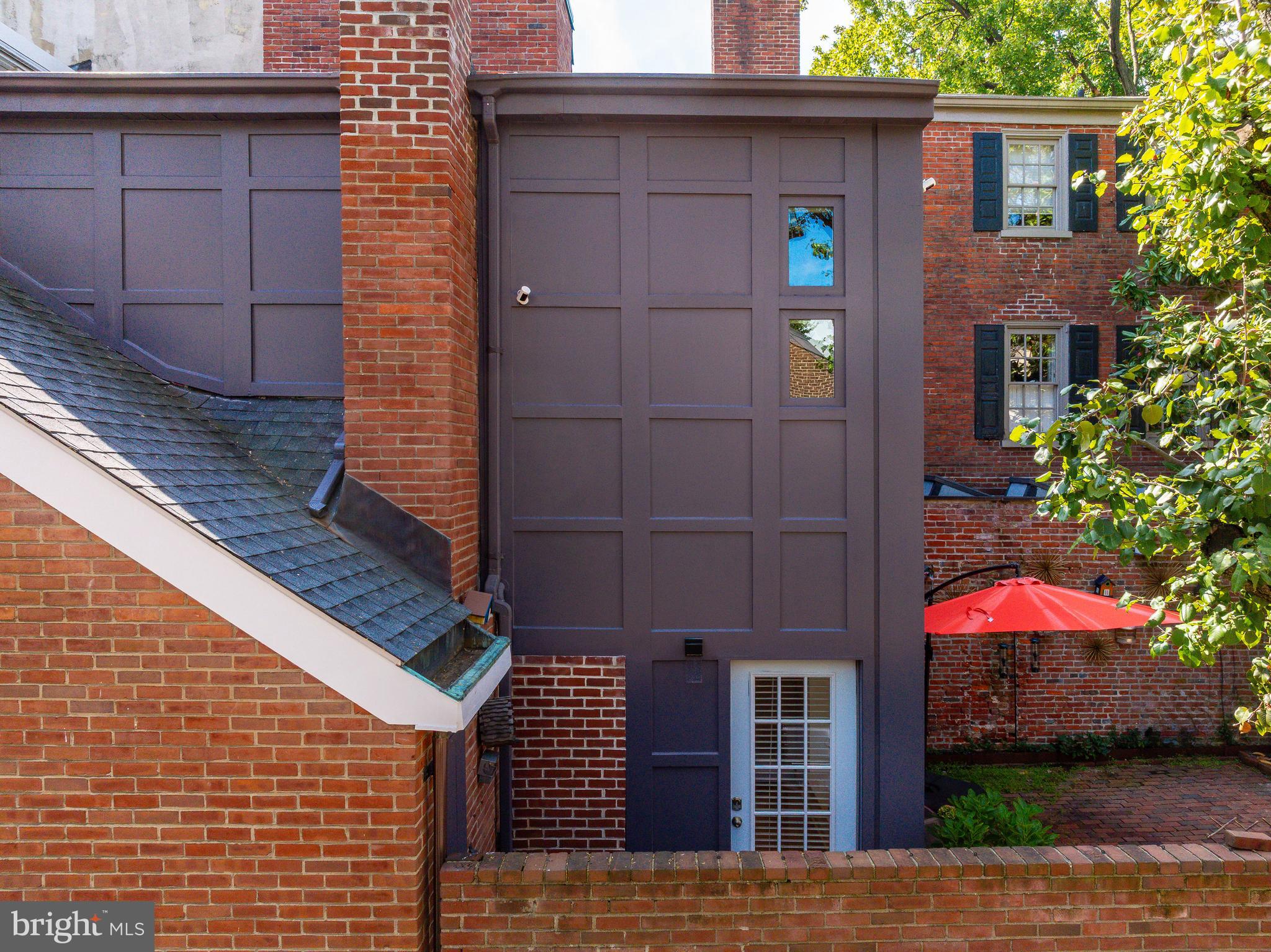 318 S 4TH STREET