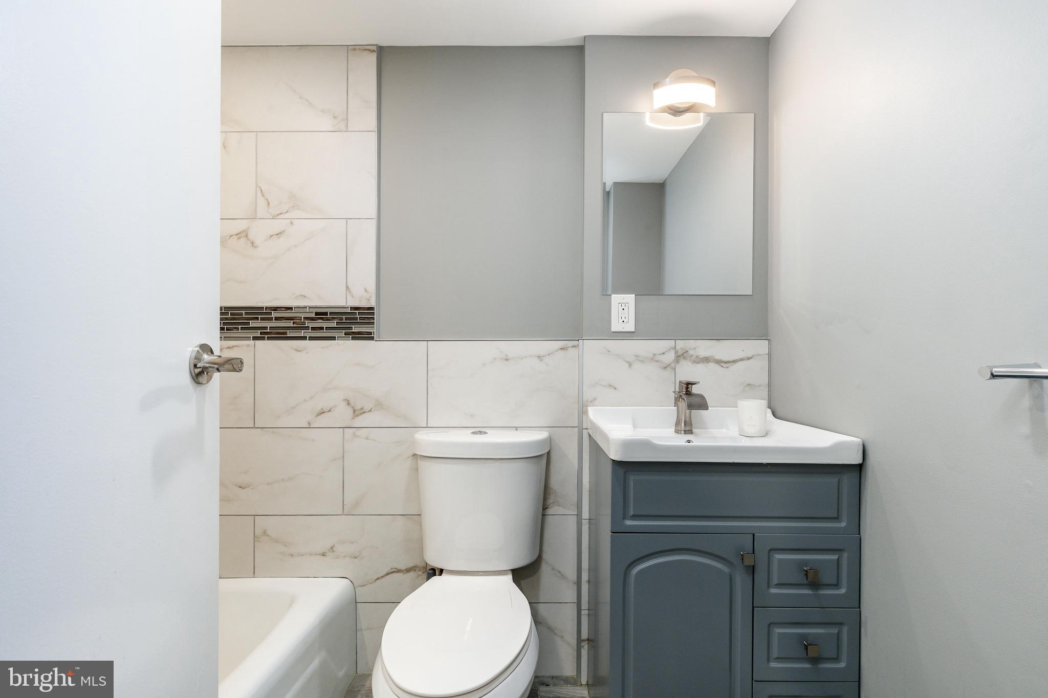 318 S 4TH STREET