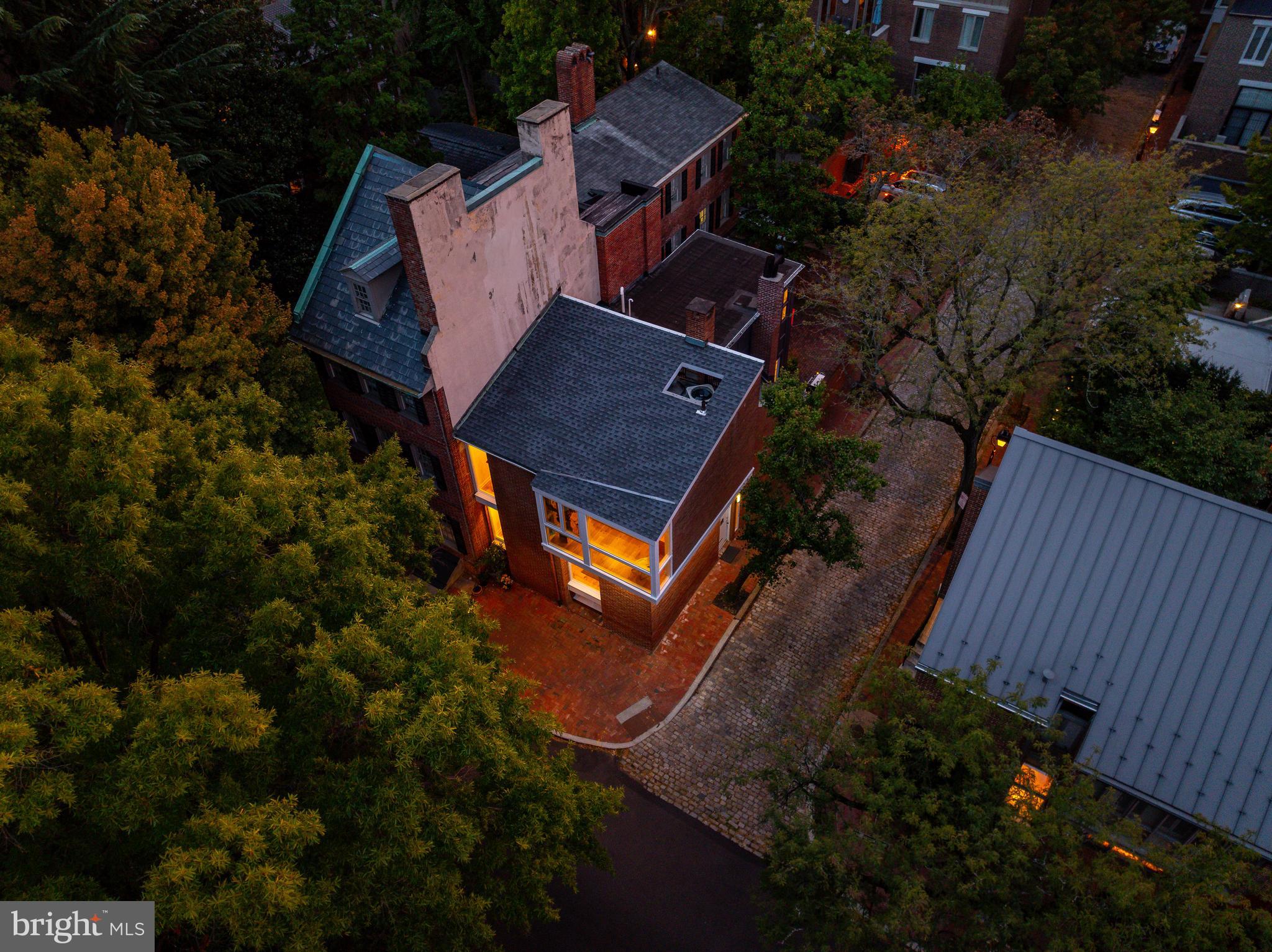318 S 4TH STREET