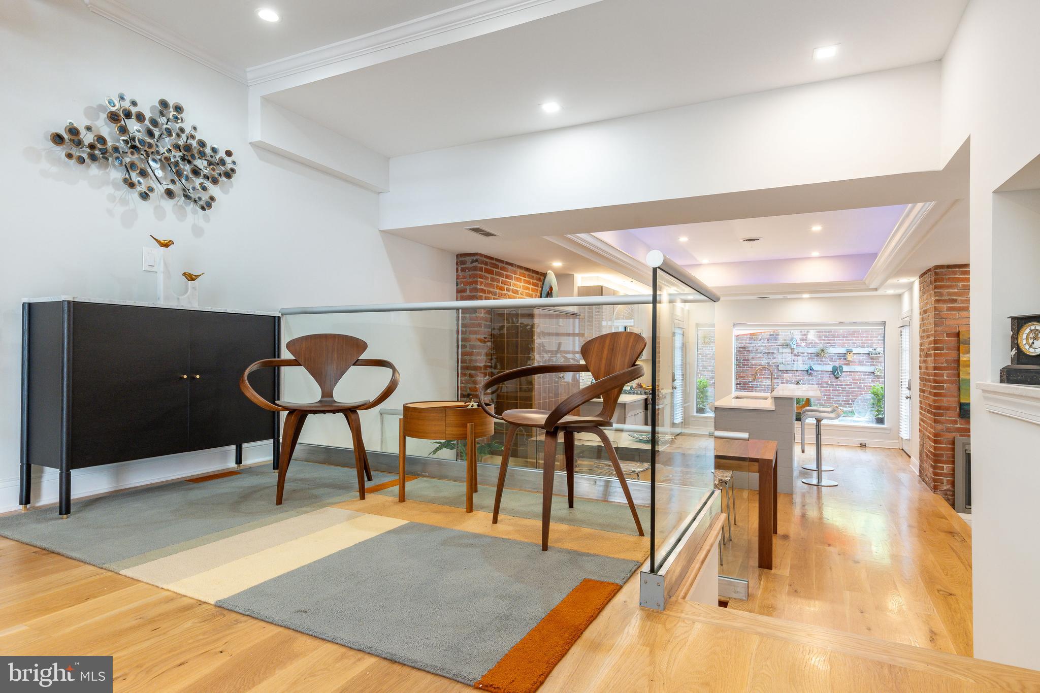 318 S 4TH STREET
