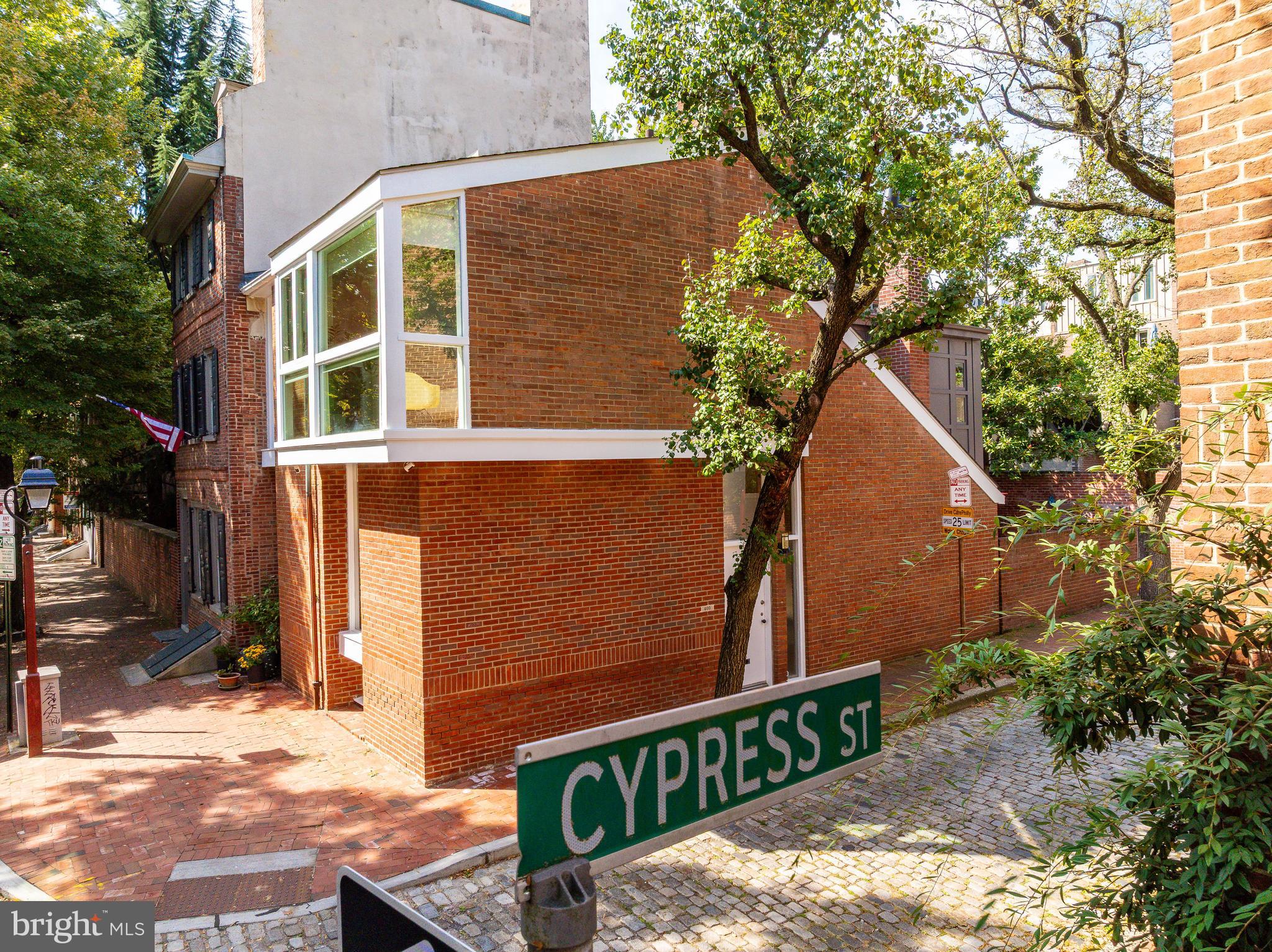 318 S 4TH STREET