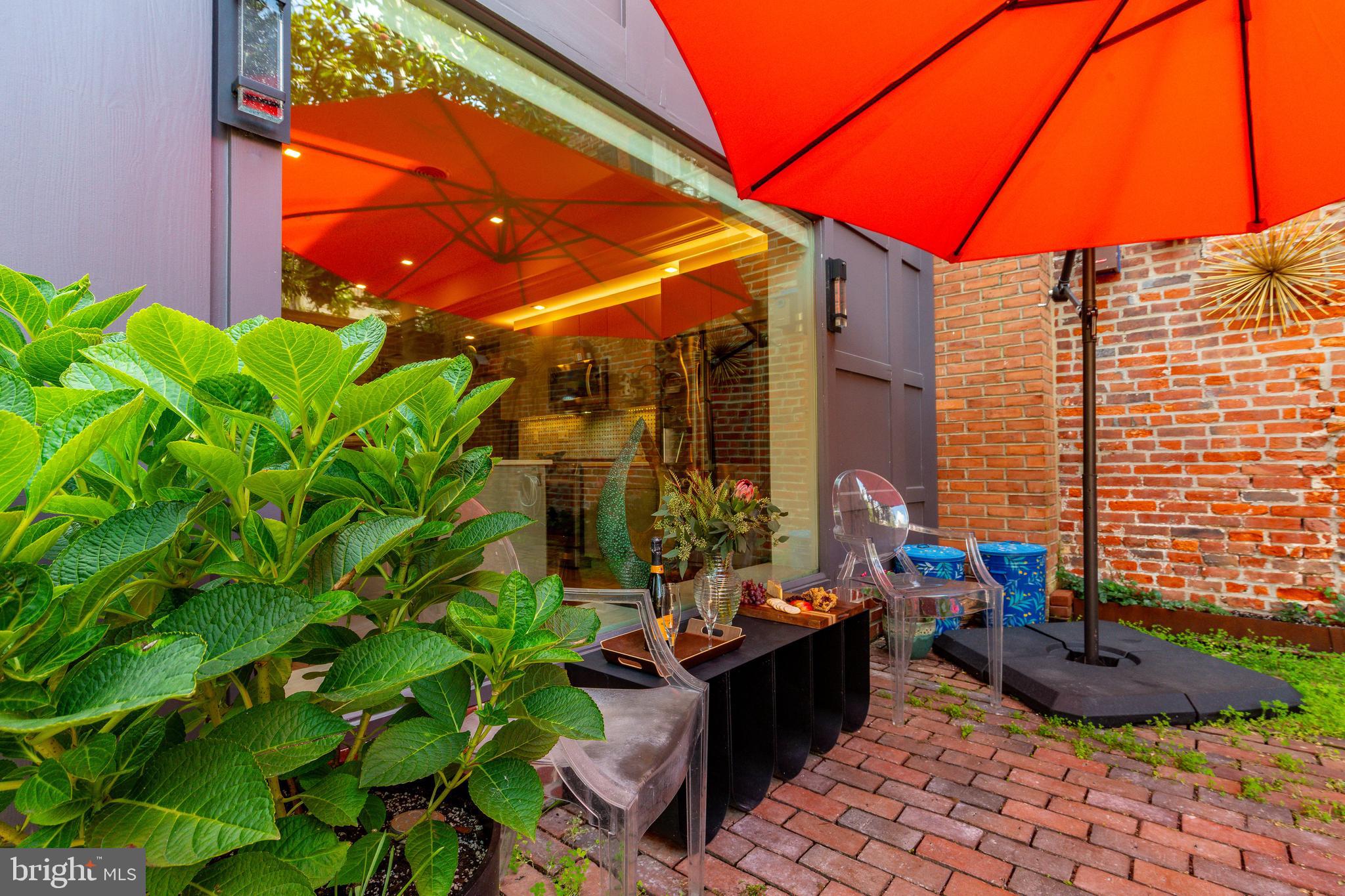318 S 4TH STREET