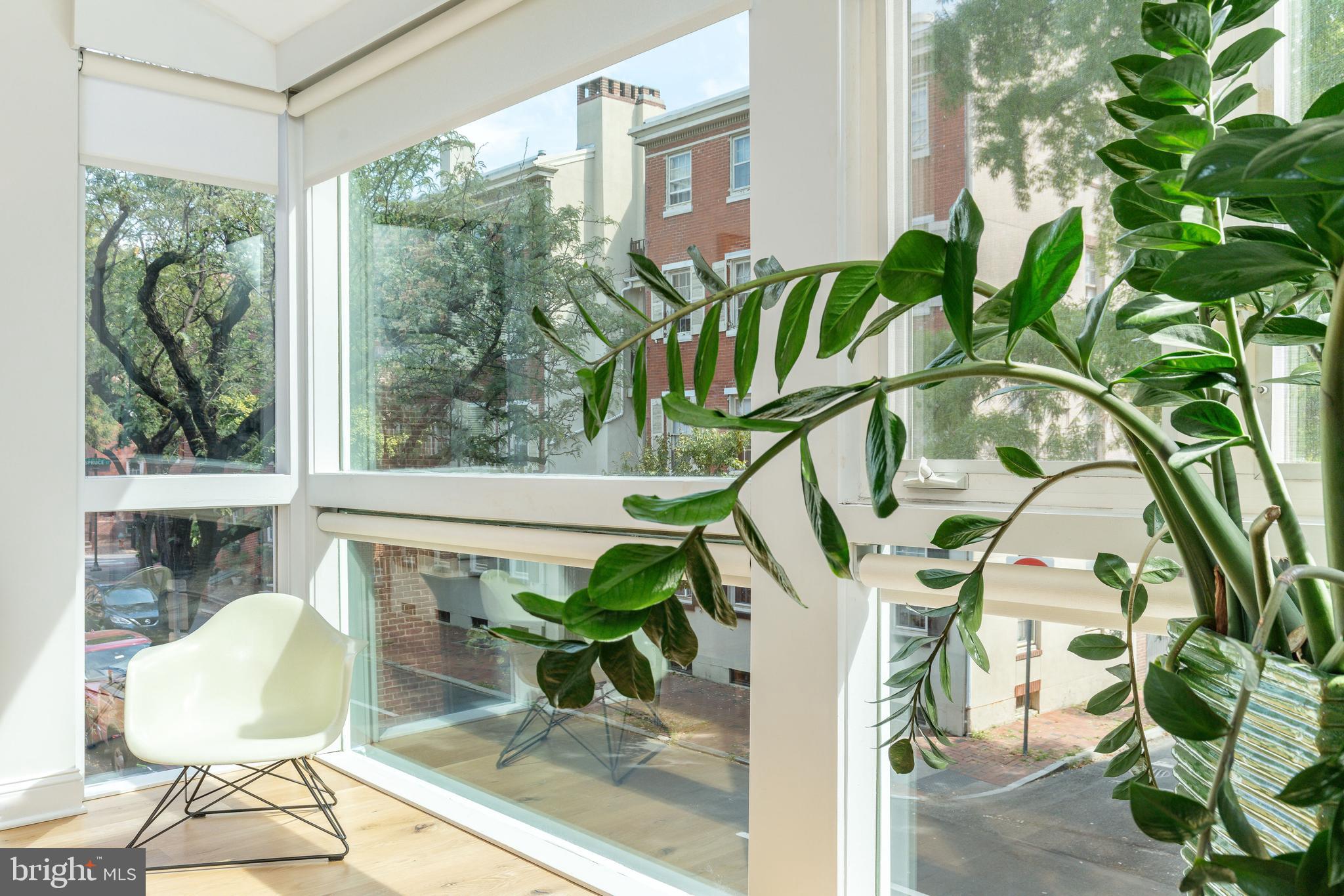 318 S 4TH STREET