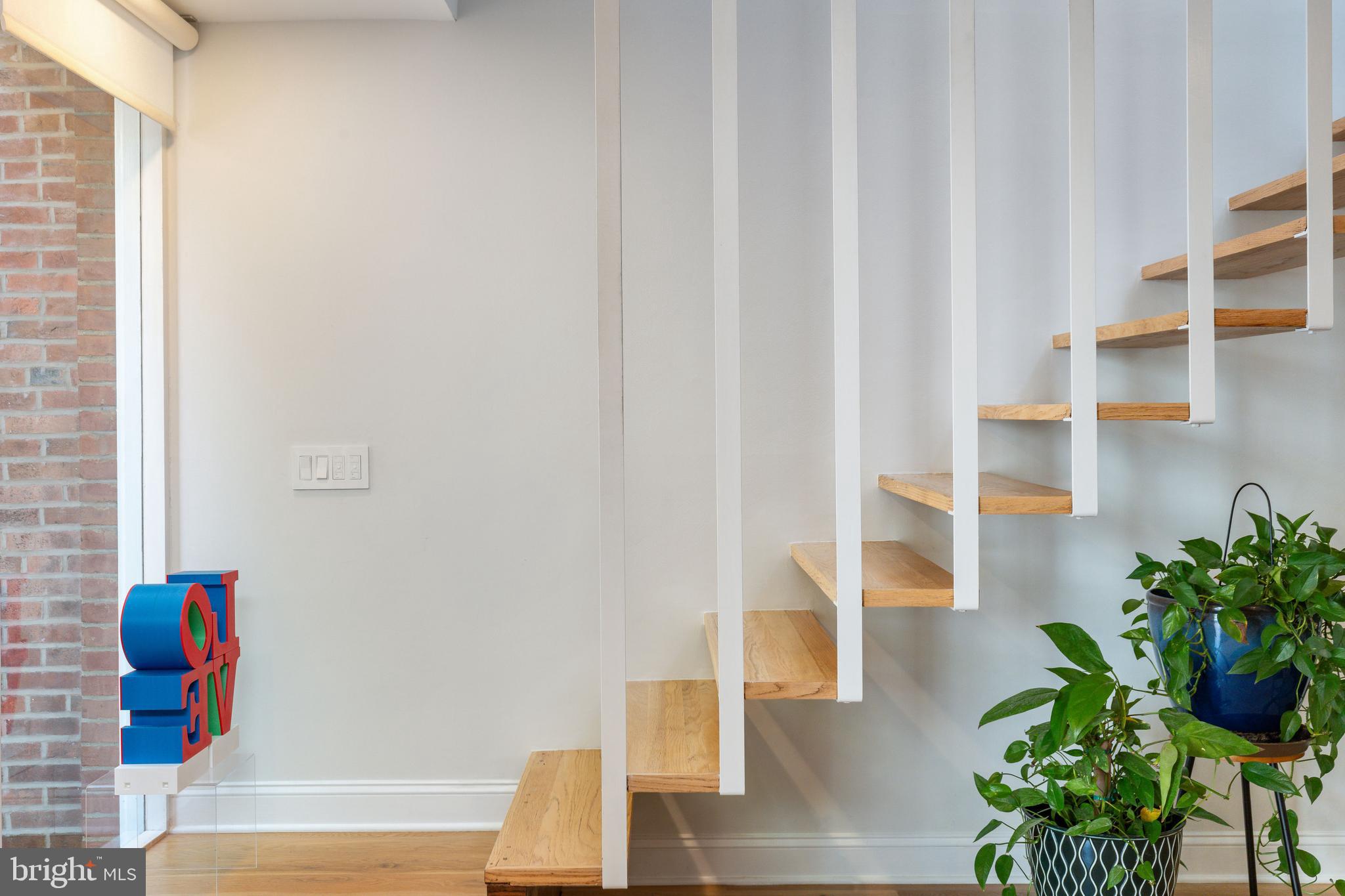318 S 4TH STREET