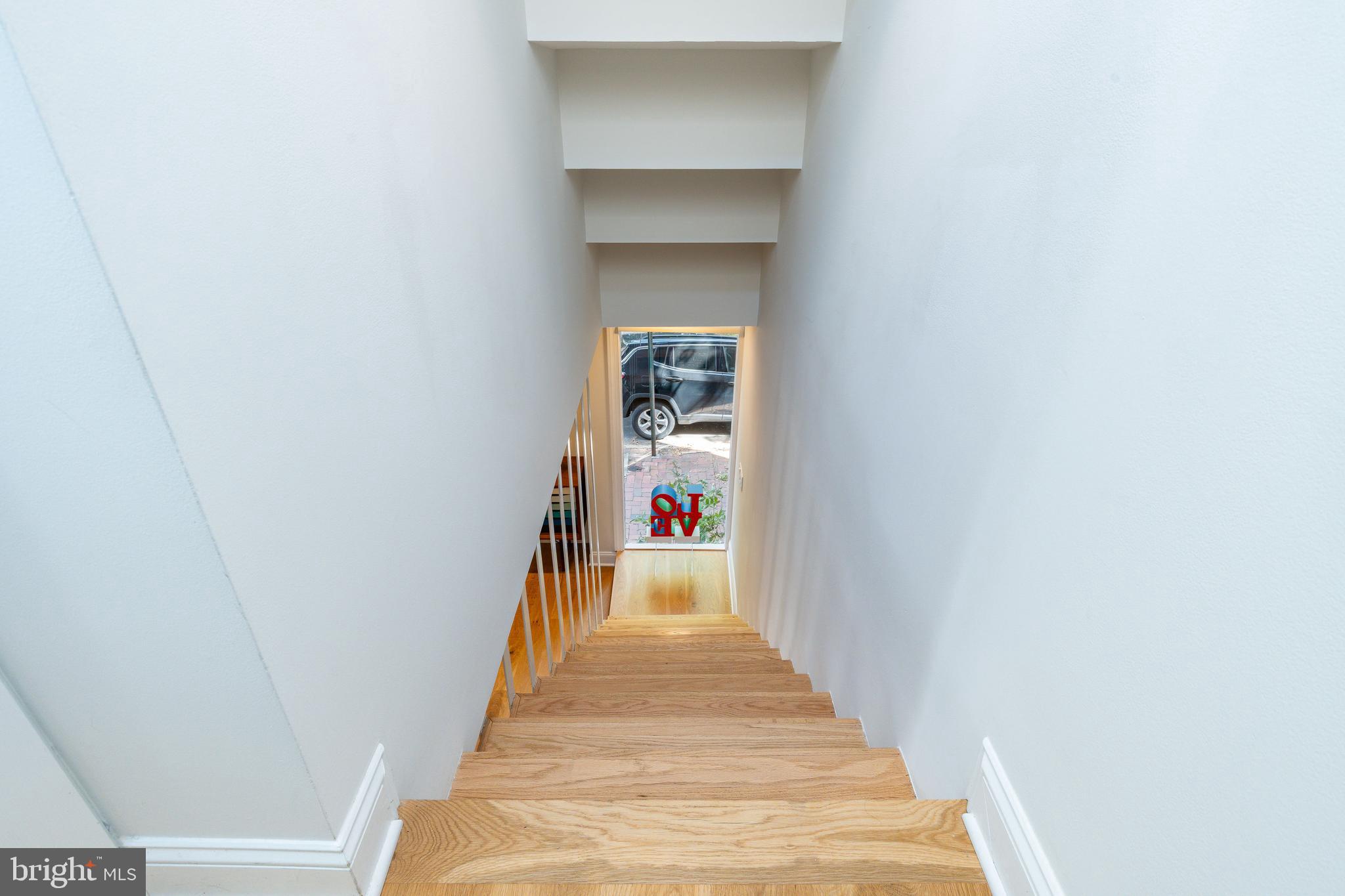 318 S 4TH STREET