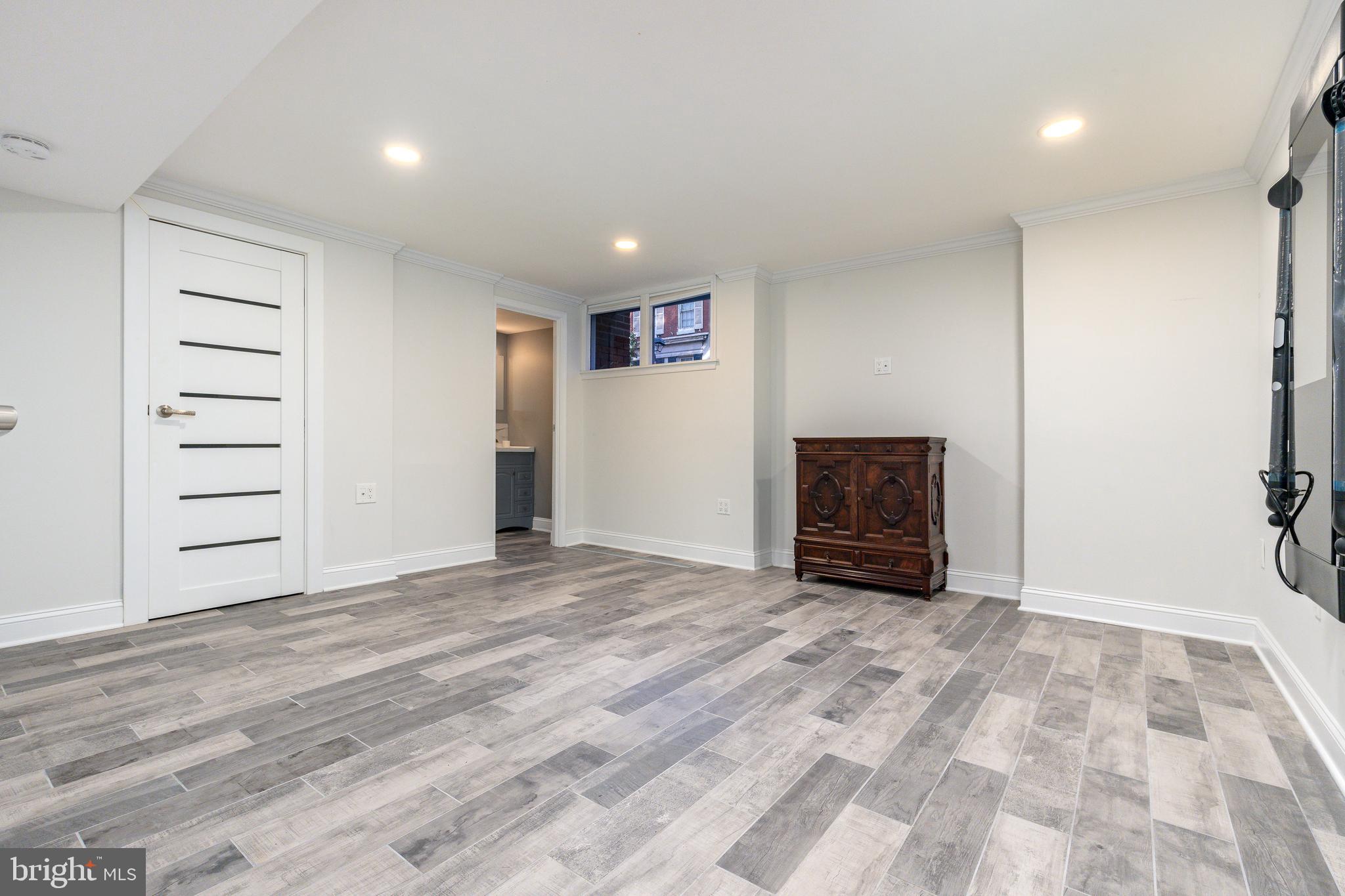 318 S 4TH STREET