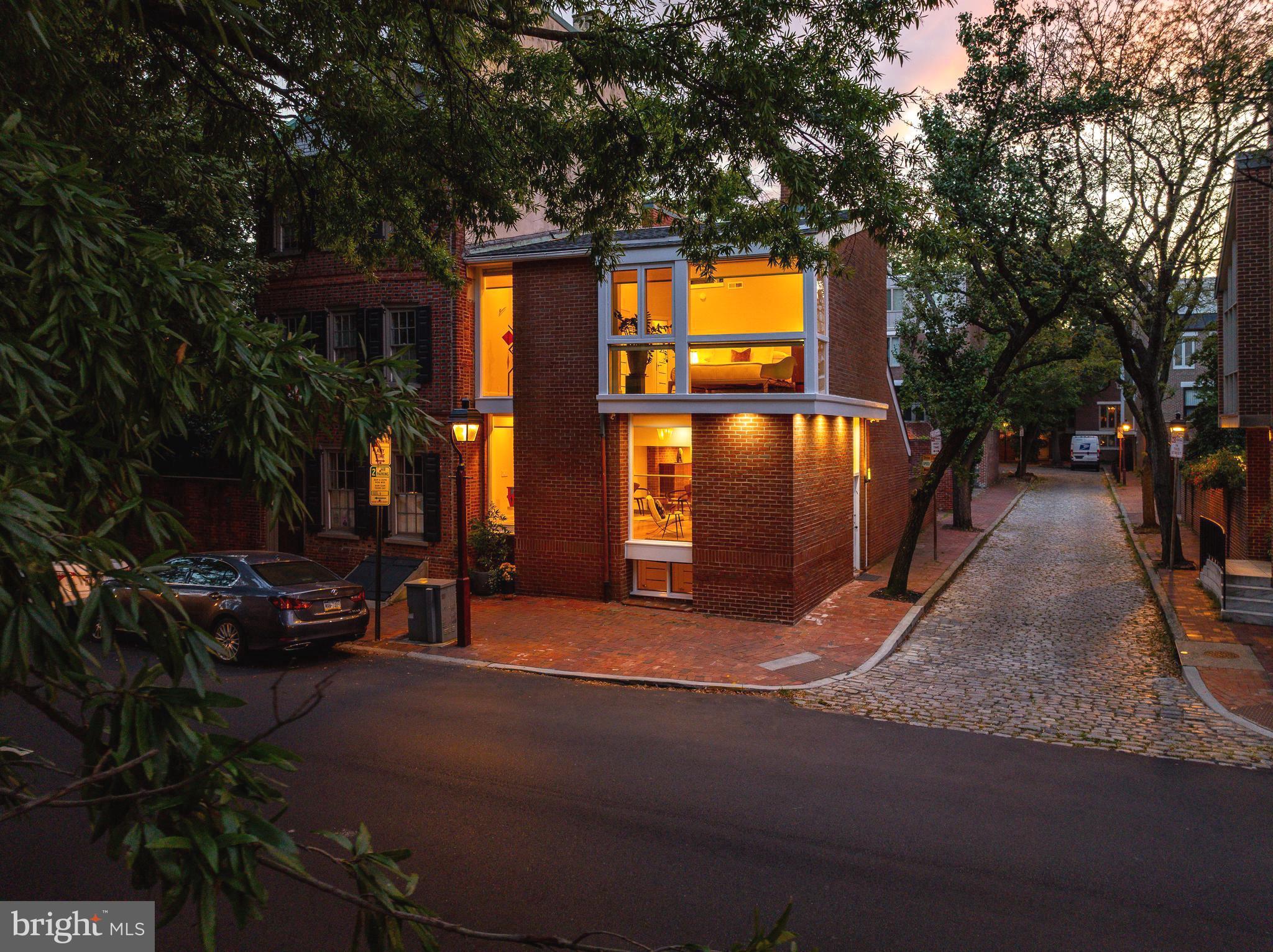 318 S 4TH STREET