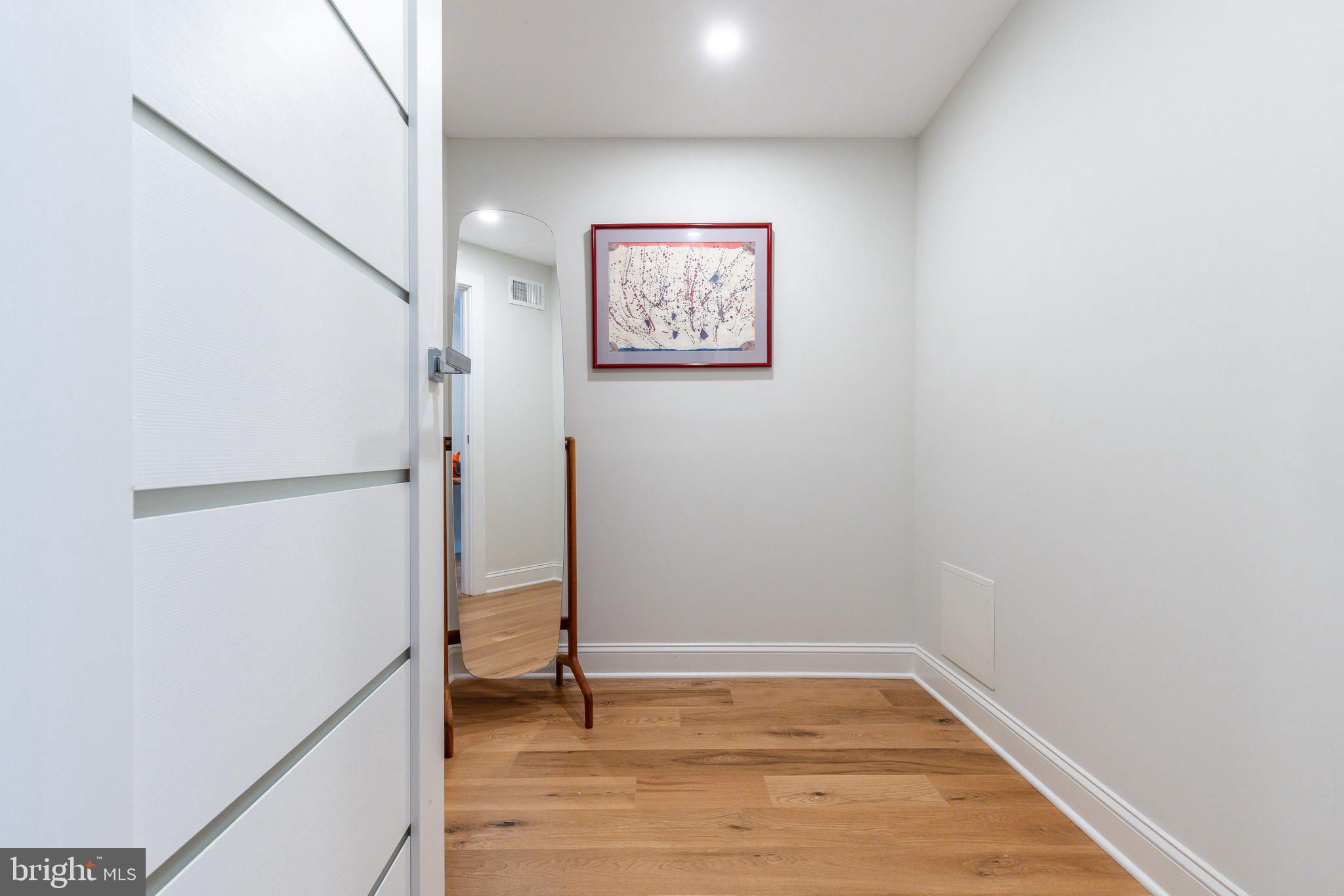 318 S 4TH STREET
