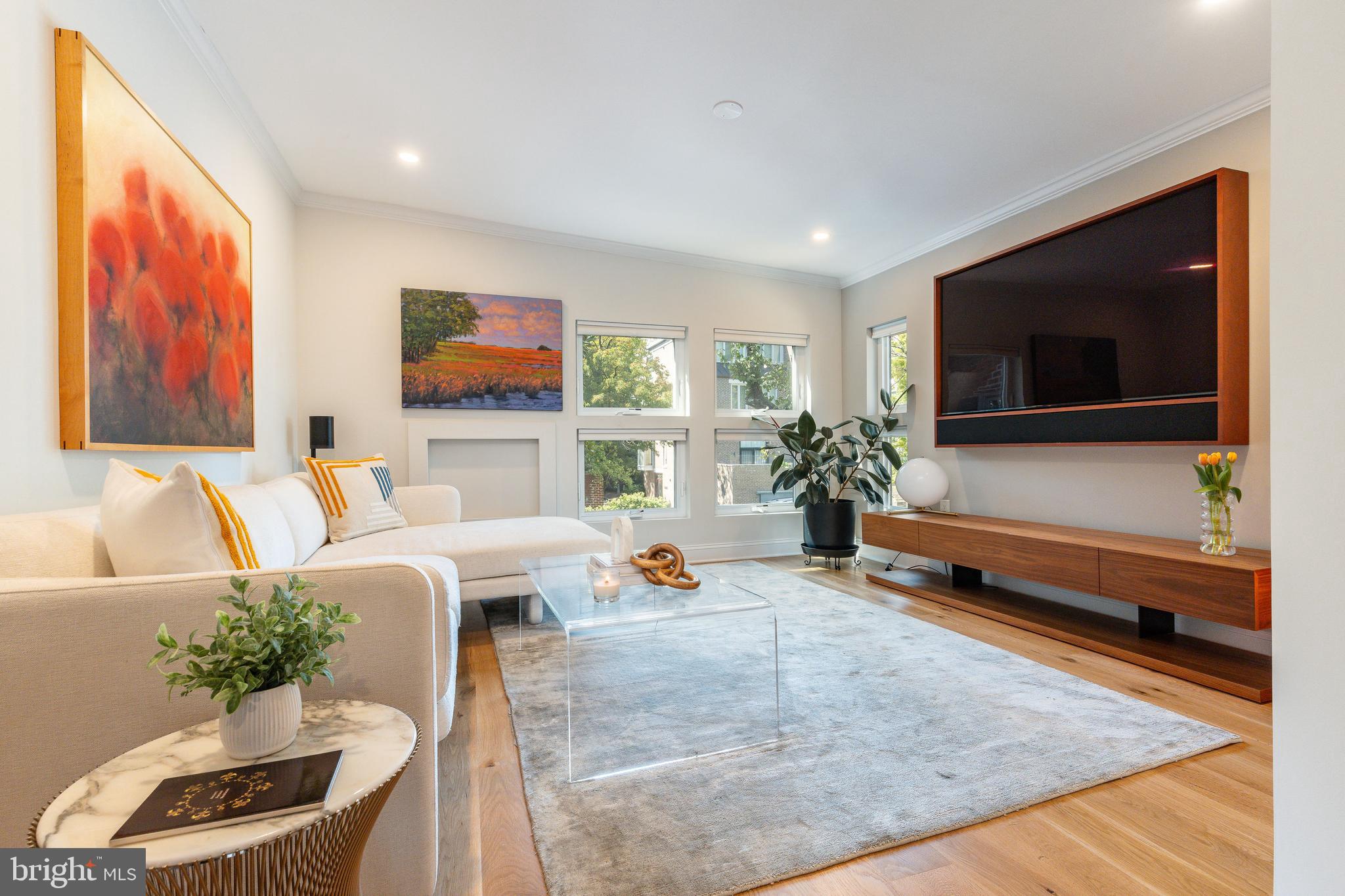 318 S 4TH STREET